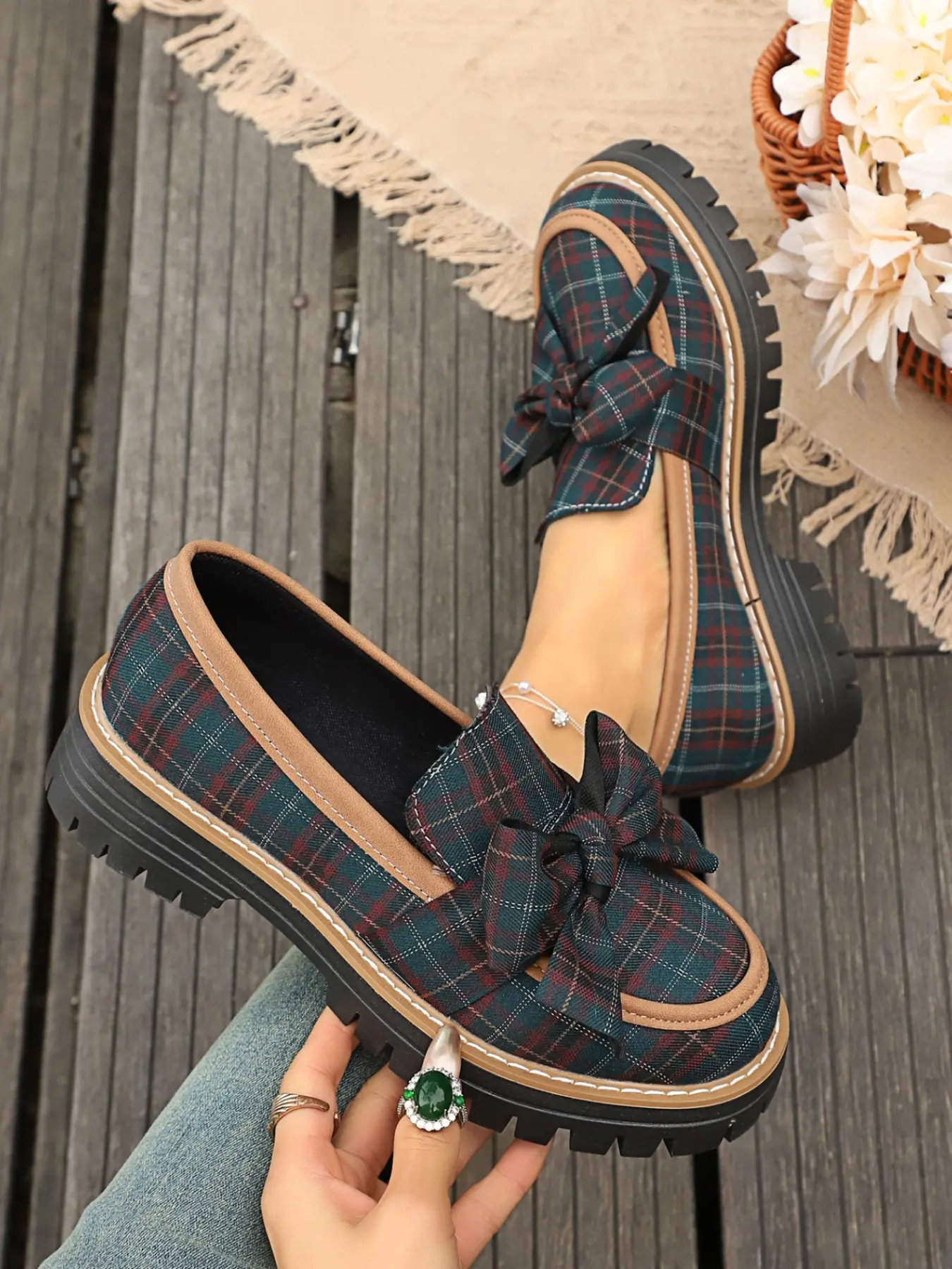 Women's Casual Comfortable British Style Butterfly Flower Plaid Fabric Loafer Shoes, PU Leather, Rubber Sole, Preppy Style, All Seasons