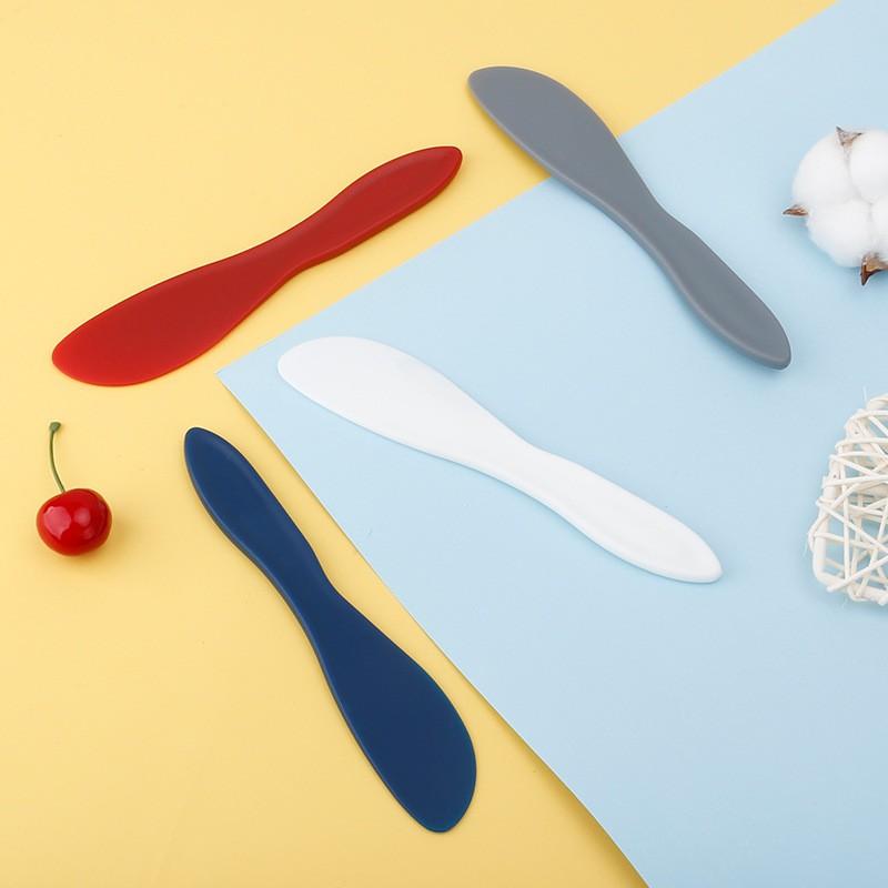 4pcs Plastic Cream Spreader, Jam Toast Sauce Smoother, Cake Small Spread Knife, Butter Knife, Baking Tools, Random Color