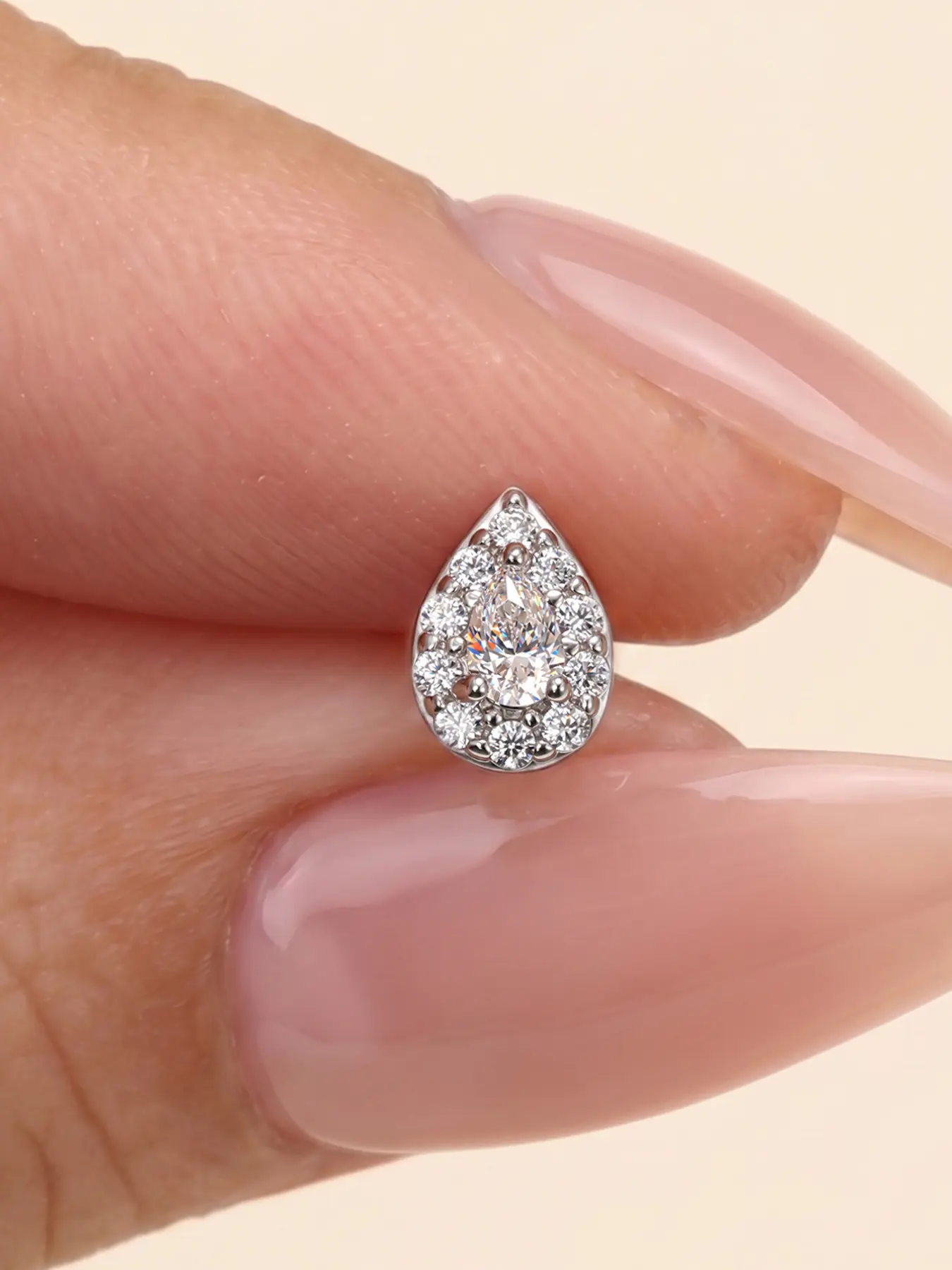 Only 1PC S925 Sterling Silver Authentic D Color Pear Moissanite Bezel Set Flat Back Cartilage Piercing Stud, Elegant Trendy Style, Hypoallergenic Comfort Fit, Fine Piercing Jewelry for Women Daily Outfit Party Birthday Gift
