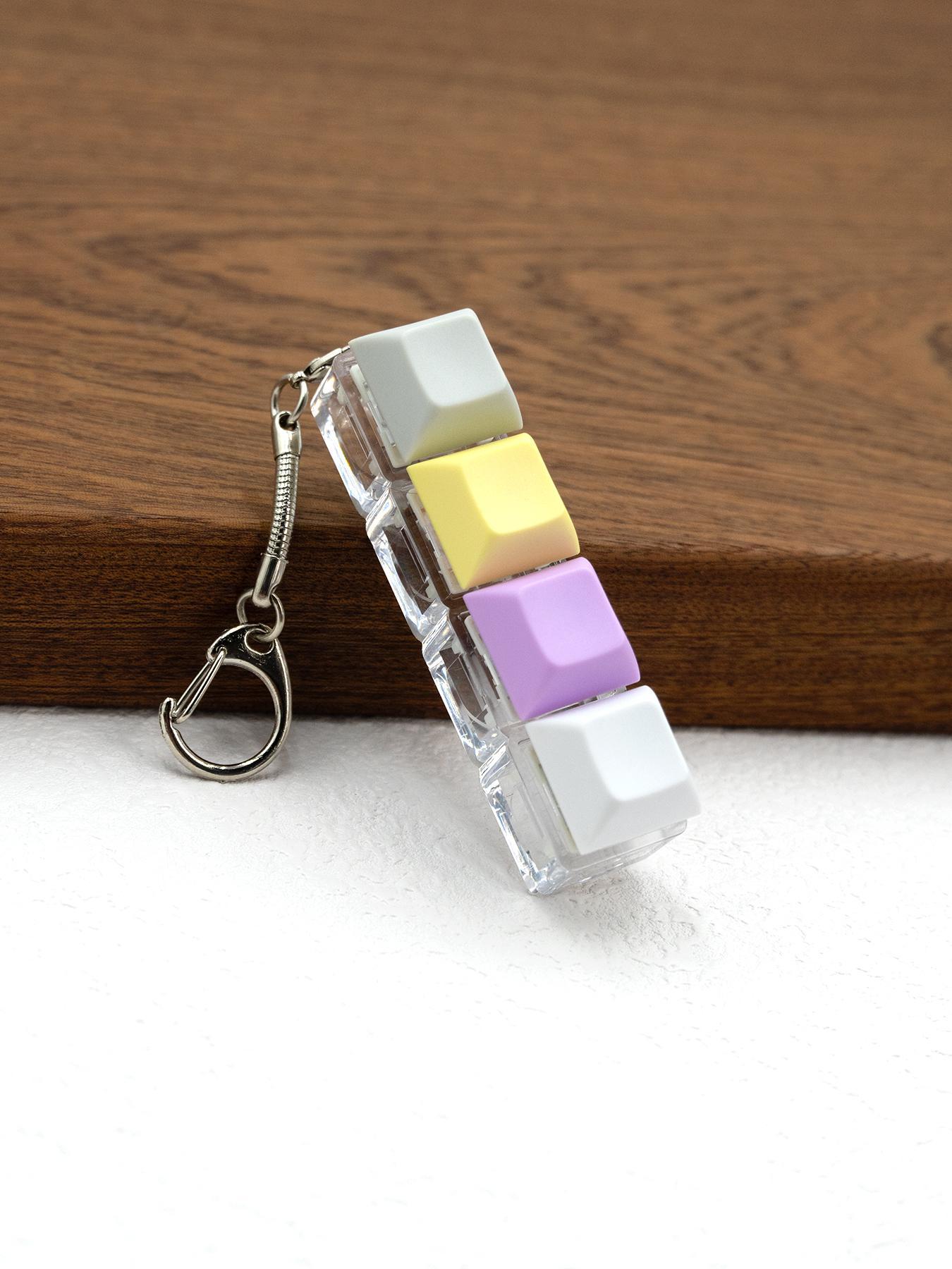 Summer 2025 Fun Keycap Keyboard Keychain, Punk Style Keyboard 4 Keys Toy Keychain for Women & Men, Fashion Accessories for Daily Use for Decompression Gift