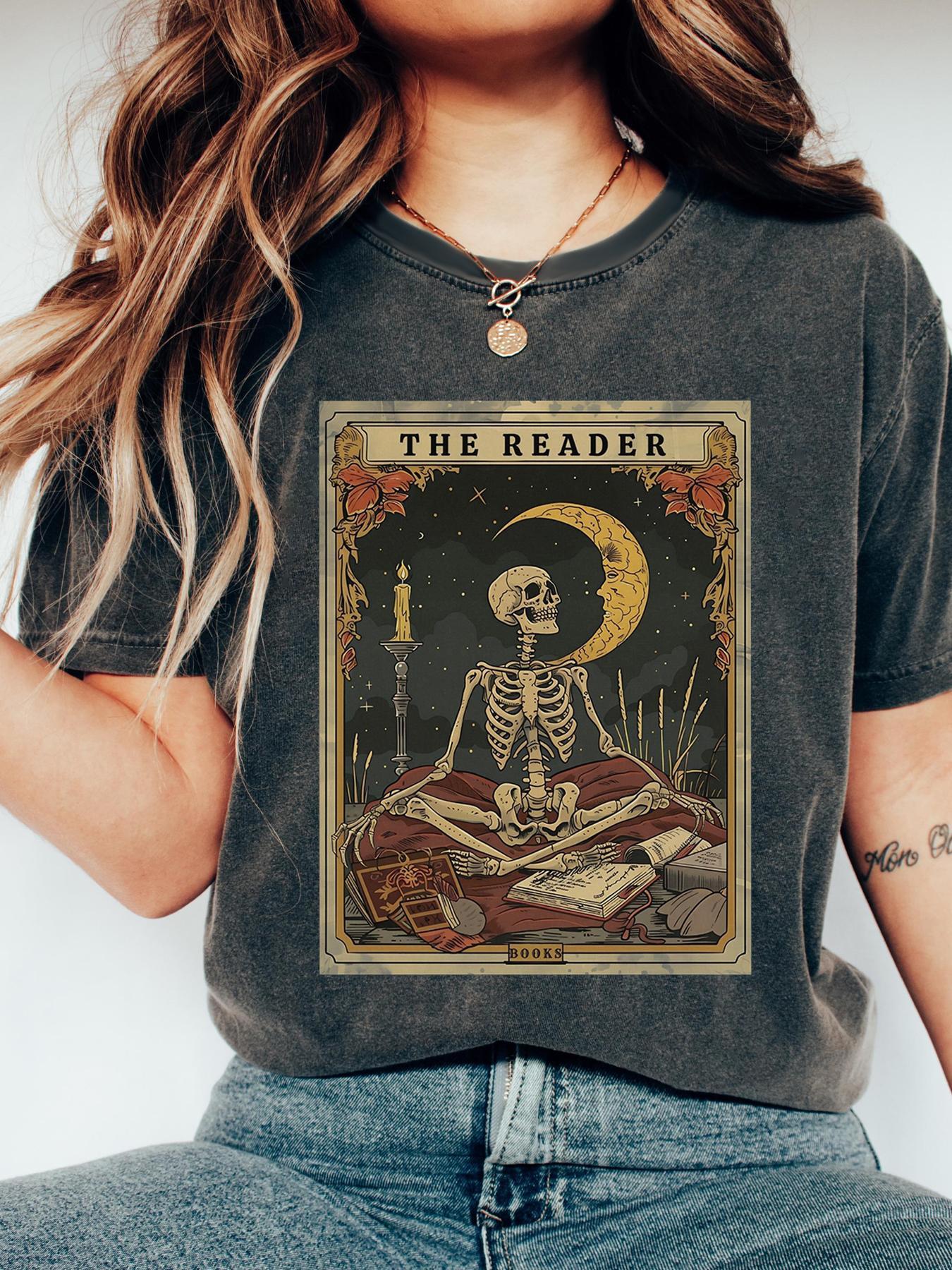 Women's Letter, Skeleton & Graphic Print Round Neck Tee, Vintage Trendy Casual Book Lover Gift Tarot Card Shirt for Daily & Everyday Wear, Ladies Summer Clothes Tops