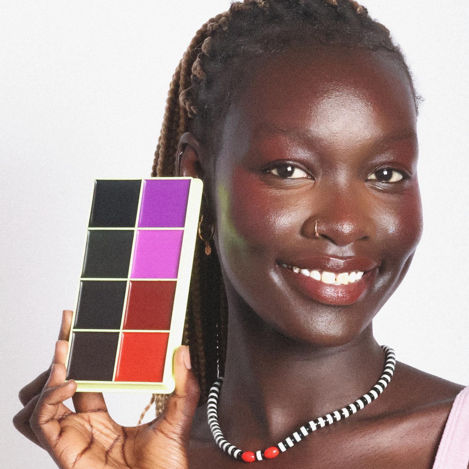 Made By Mitchell Curve Case Cream Makeup Palette, Portable Cream-Based Cosmetic Palette