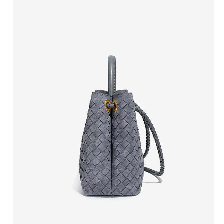 Women's Retro Matte Hand-woven Bag 2025 New Fashion Commuter Shoulder Messenger Bag