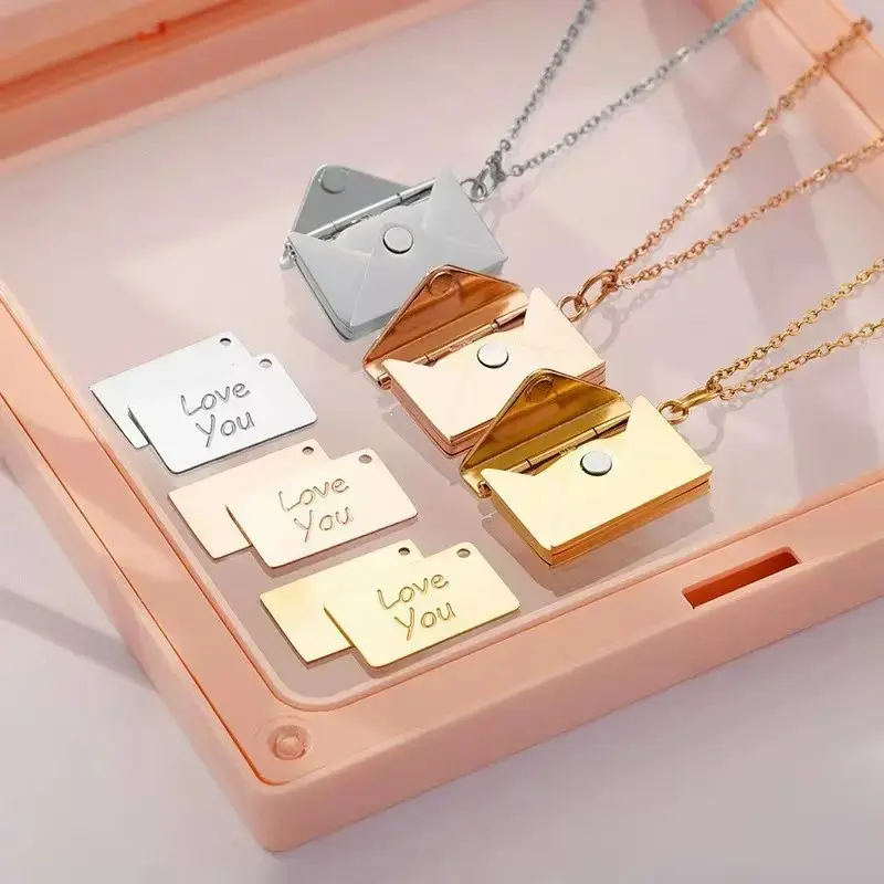 Personalized envelope necklace, envelope necklace with message, love envelope underwear jewelry, suitable for female girlfriend, very suitable for Valentine's Day