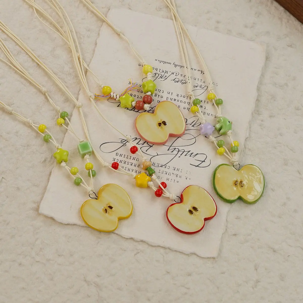 Fresh Apple Pendant Necklace for Women, Trendy Aesthetic Fruit Charm Jewelry with Dainty Collarbone Chain, Cute Minimalist Layering Necklace Lightweight Sweet Style Accessory for Beach Vacation, Summer Travel, Daily Outfit & Seaside Looks