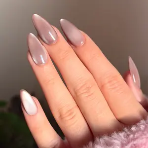 24pcs Medium-Length Almond Nails, Gradient Pearl Cat Eye Design, Silver, High-Quality Daily Commute Nail Art