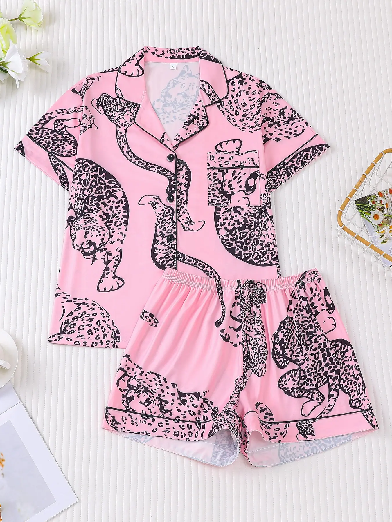 Women's 2-piece pajama set, Nightwear, Casual loungewear outfit, black leopard print on pink base, Y2K style, black contrast piping, lapel short sleeve top with chest pocket, elastic waist shorts, loungewear all-season home leisure
