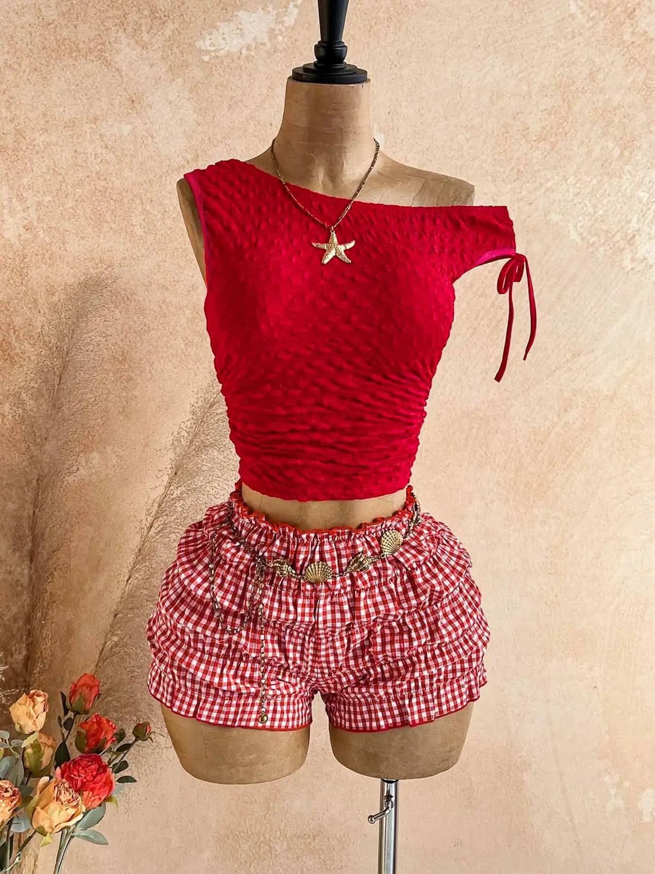 Women's Fashion Casual Vacation Set Outfit, Asymmetrical Shoulder Top + Plaid Shorts, Textured Feel, No Belt or Necklace Included