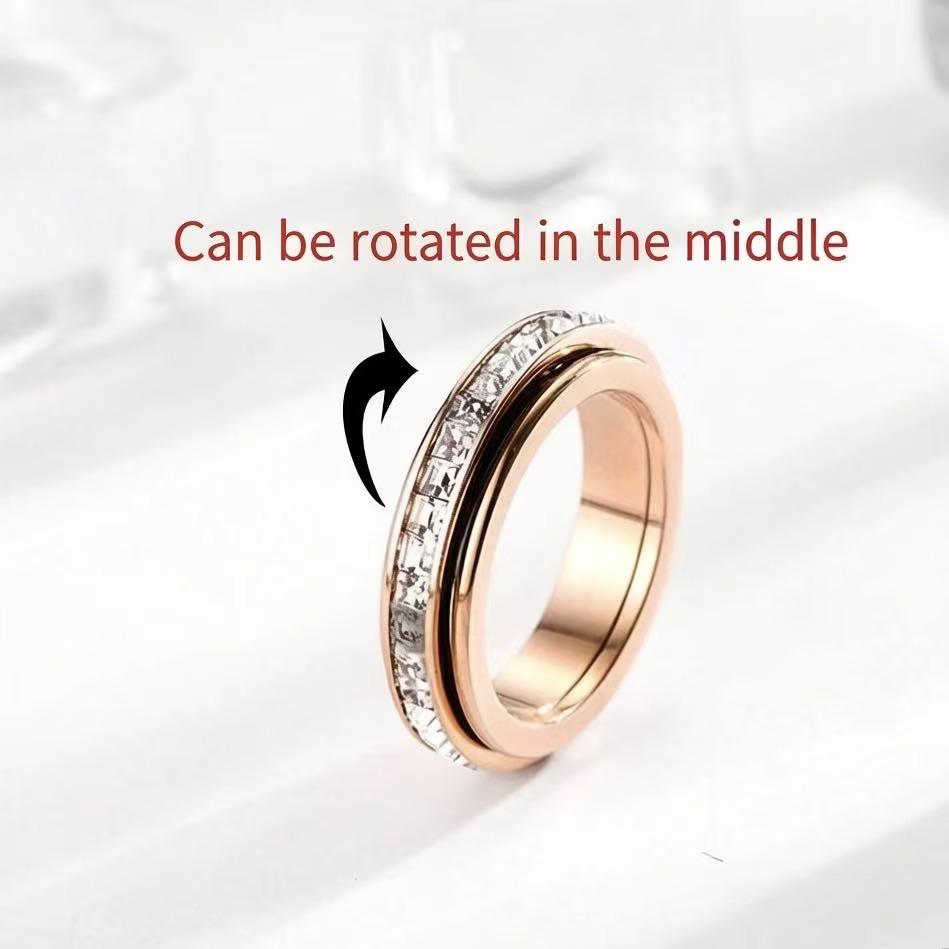 The star cluster ring can rotate. It features a luxurious and dazzling sparkle with a cool and minimalist style. The full diamond finger ring pair does not fade. It is a new 2026 model.