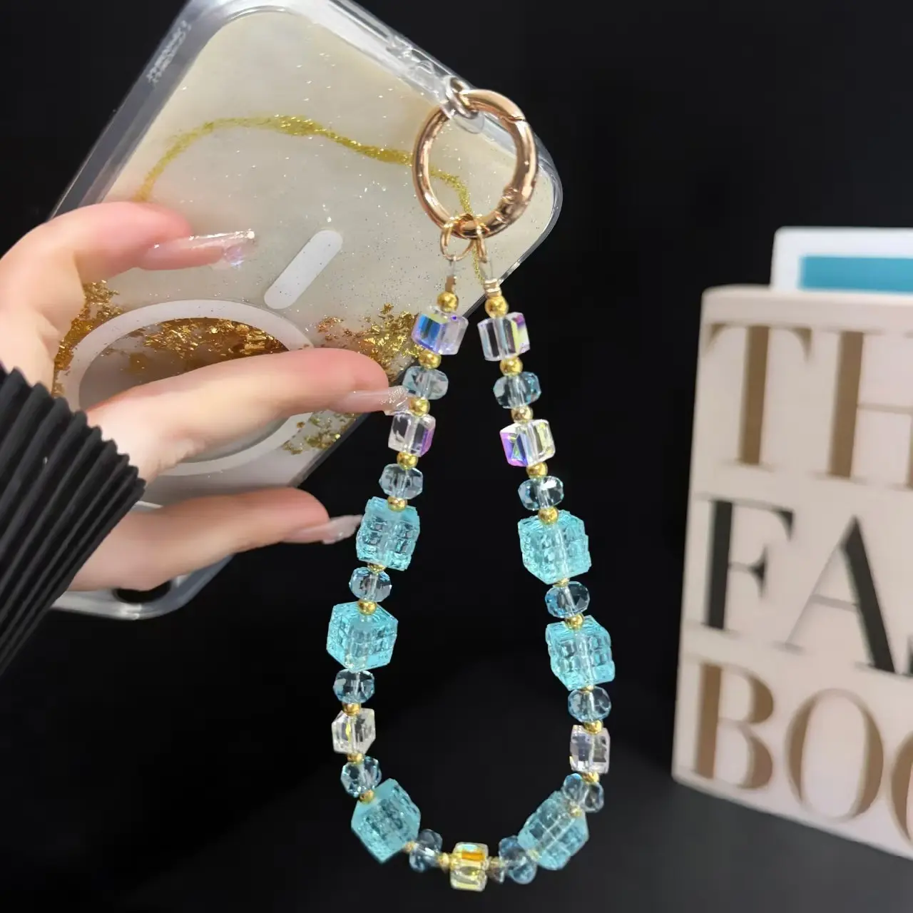 Ice Cube Crystal Phone Charm for Women, Keychain Accessory, Handbag Backpack Strap, Anti-Lost Wrist Chain, Elegant Design