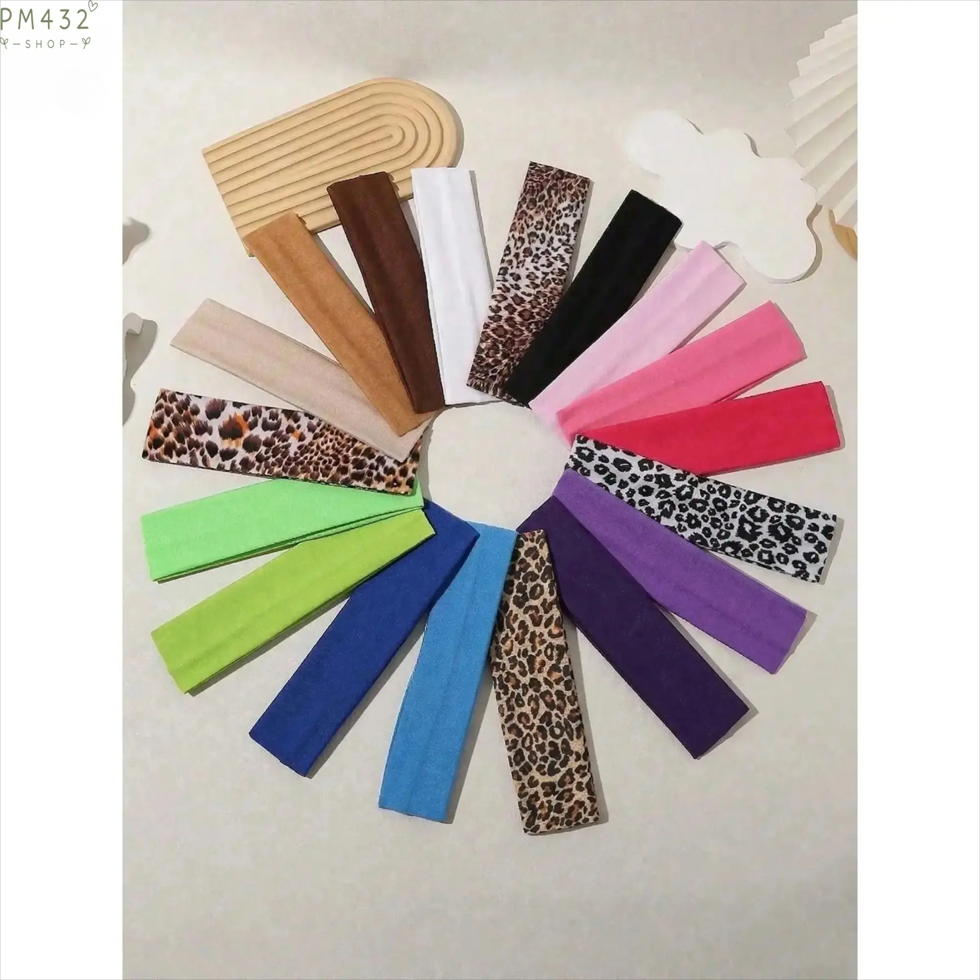 18 Pack Women's Leopard Print Headbands, Wide Elastic Non Slip Hair Bands with Sweat Absorbing Stretch Design, Soft Hair Accessories for Women, Workout Headband for Yoga, Fitness, Travel, Daily Wear and Casual Styling