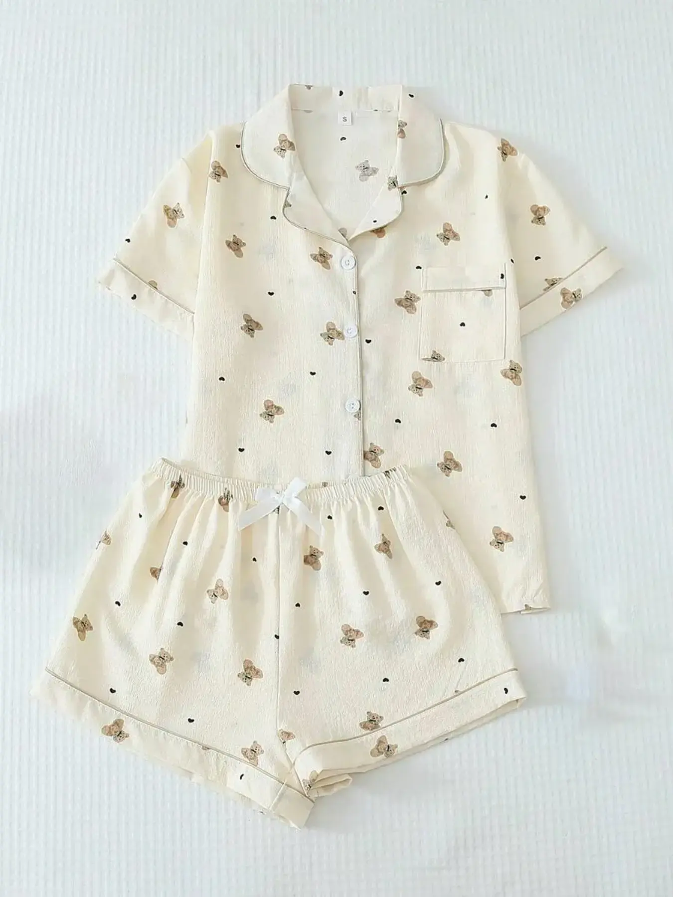 Apricot Bear Print Cute Pjs Casual Comfy Pajama Set, Casual Short Sleeve Shirt with Pocket, Elastic Waist Shorts, Women's All-Season Loungewear Pajamas Set Sleepwear
