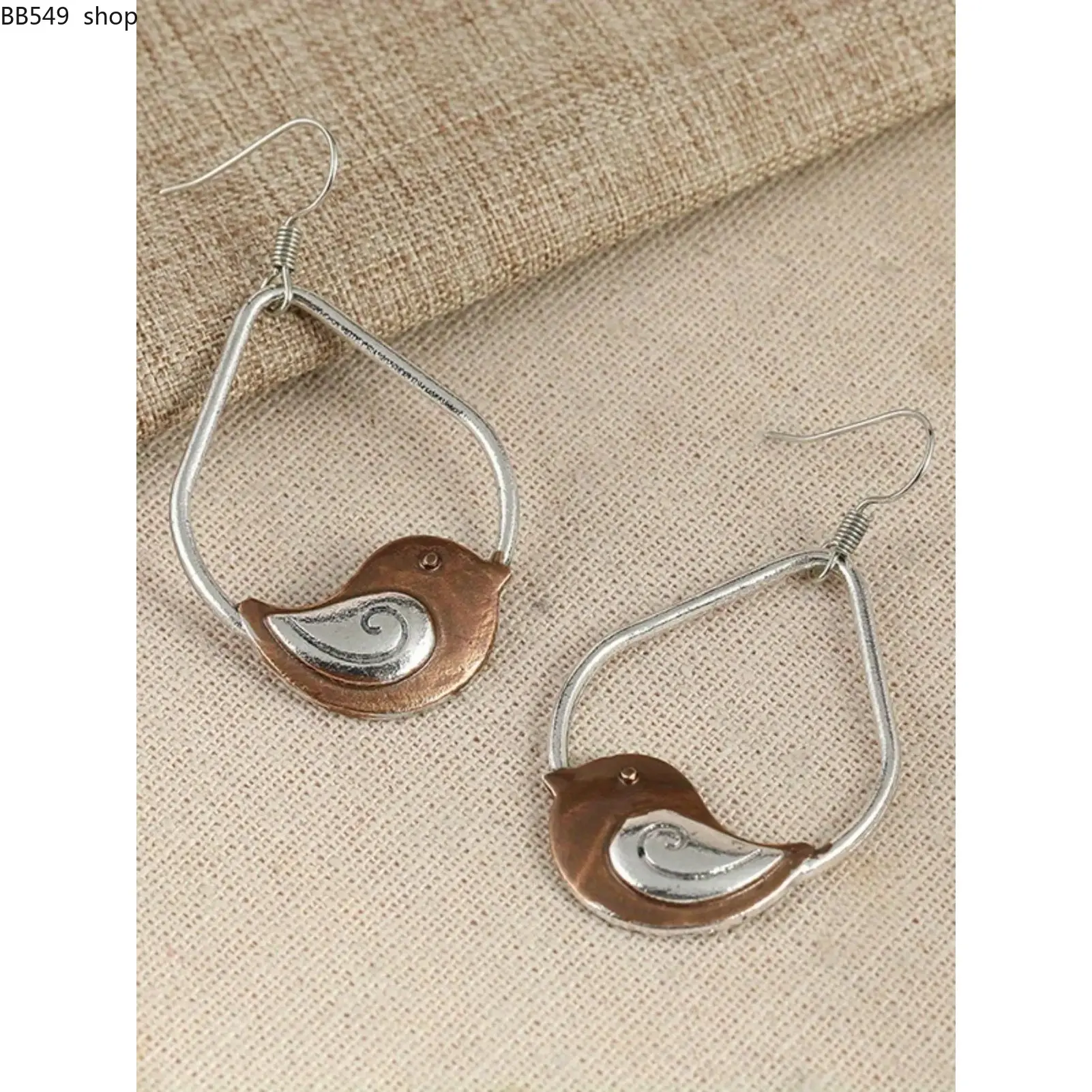 Vintage Cute Bird Pendant Earrings, Copper Earrings, Fun Jewelry Accessories for Women’s Holiday Parties, Perfect Gift for Friends, Statement Earrings