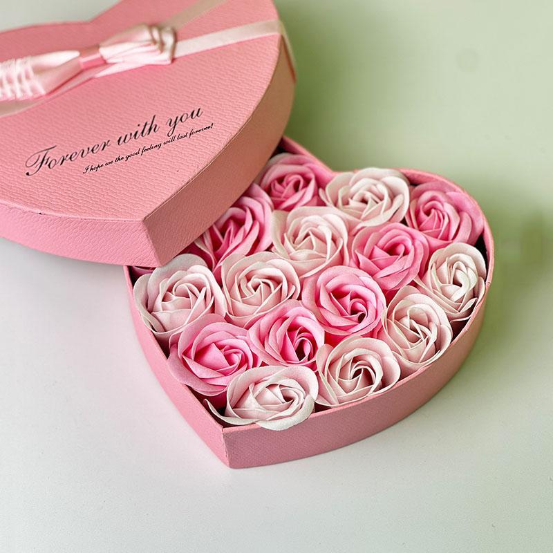 Artificial Rose Gift Box, Eternal Rose Flower, 1 Count Romantic Heart Shaped Gift Box with Soap Flower, Anniversary Wedding Gift, Holiday Decorations, Home Decoration Ornaments