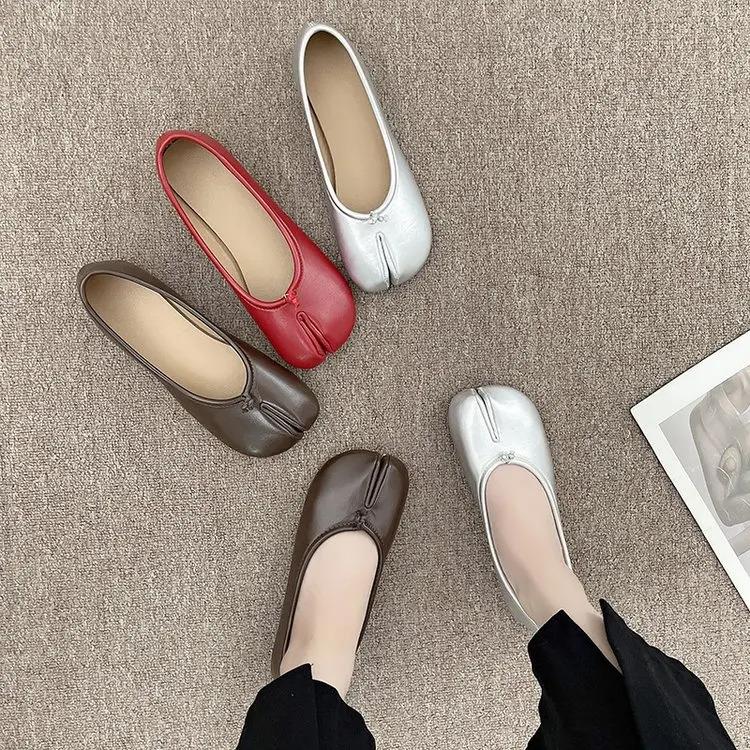 Retro Split Toe Horseshoe Flats 2026 New Arrival Women Casual Ballet Shoes Black Silver Red Brown