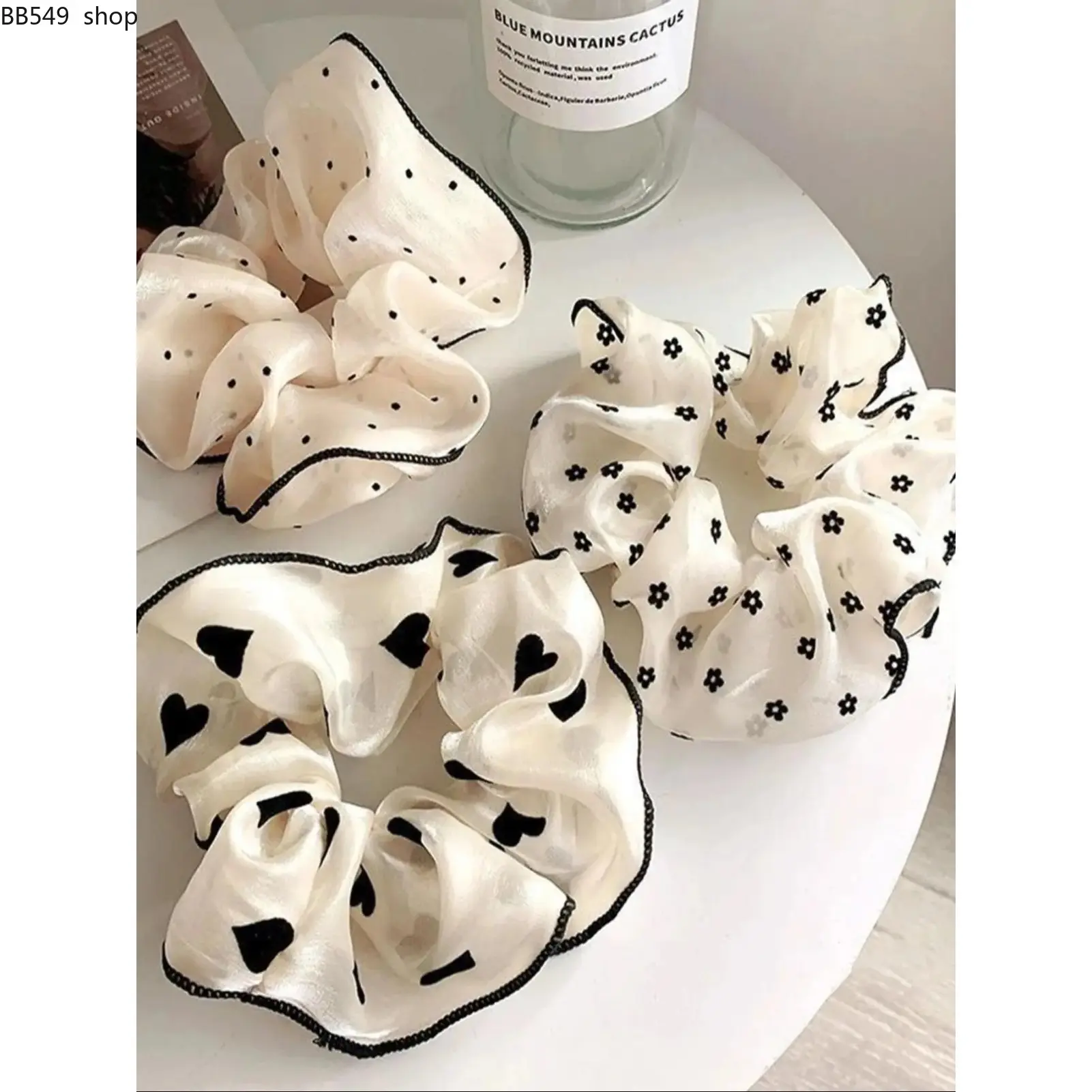Random Heart & Flower Pattern Scrunchies, Cute Scrunchies for Women & Girls, Minimalist Headwear Suitable for Thick Hair, Fashion Hair Accessories for Party, Daily Decor