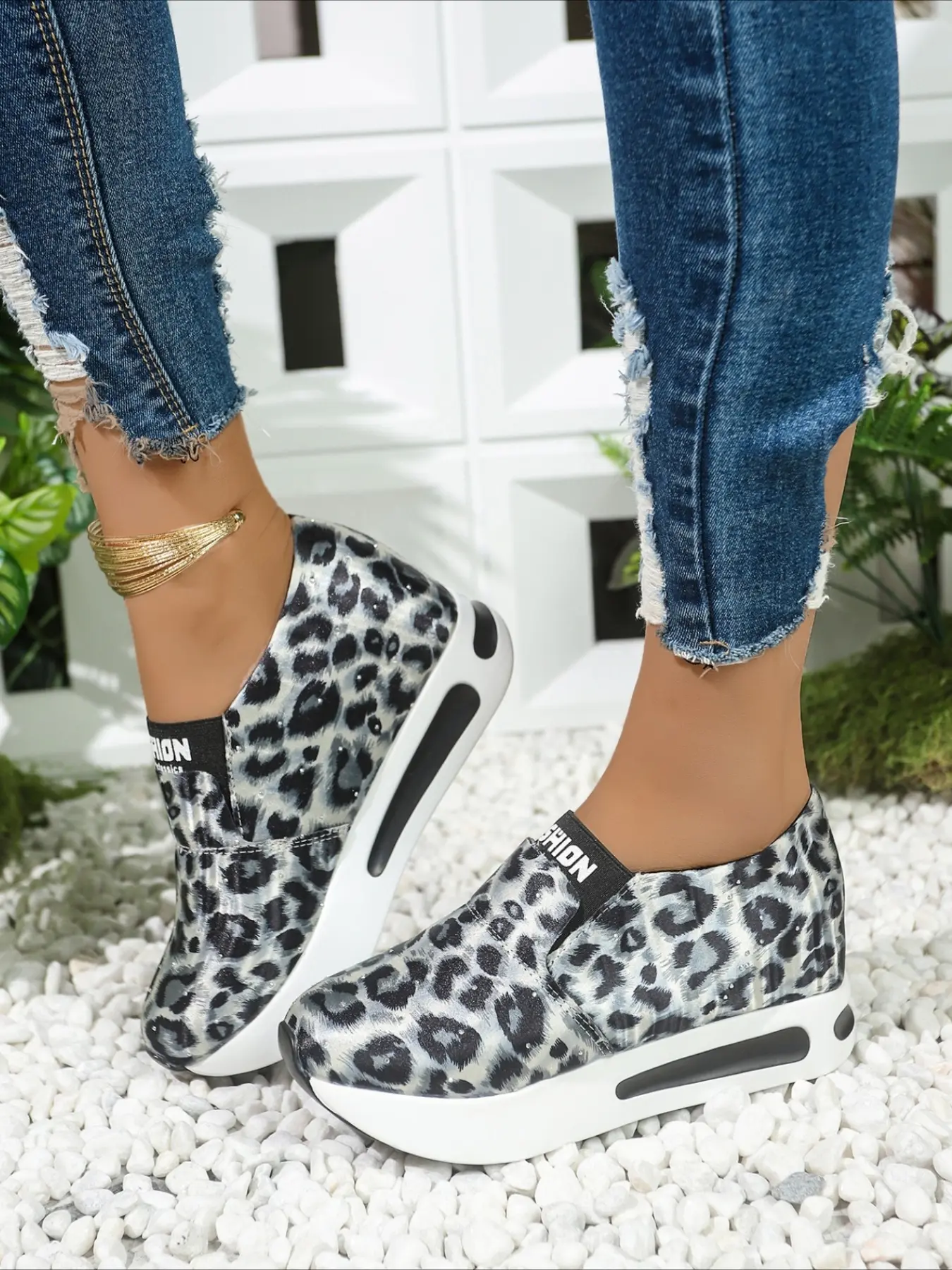 Leopard print slip-on wedge casual shoes air-cushion platform trendy slip-ons multi-color women sneakers for daily commuting No Tie Shoes