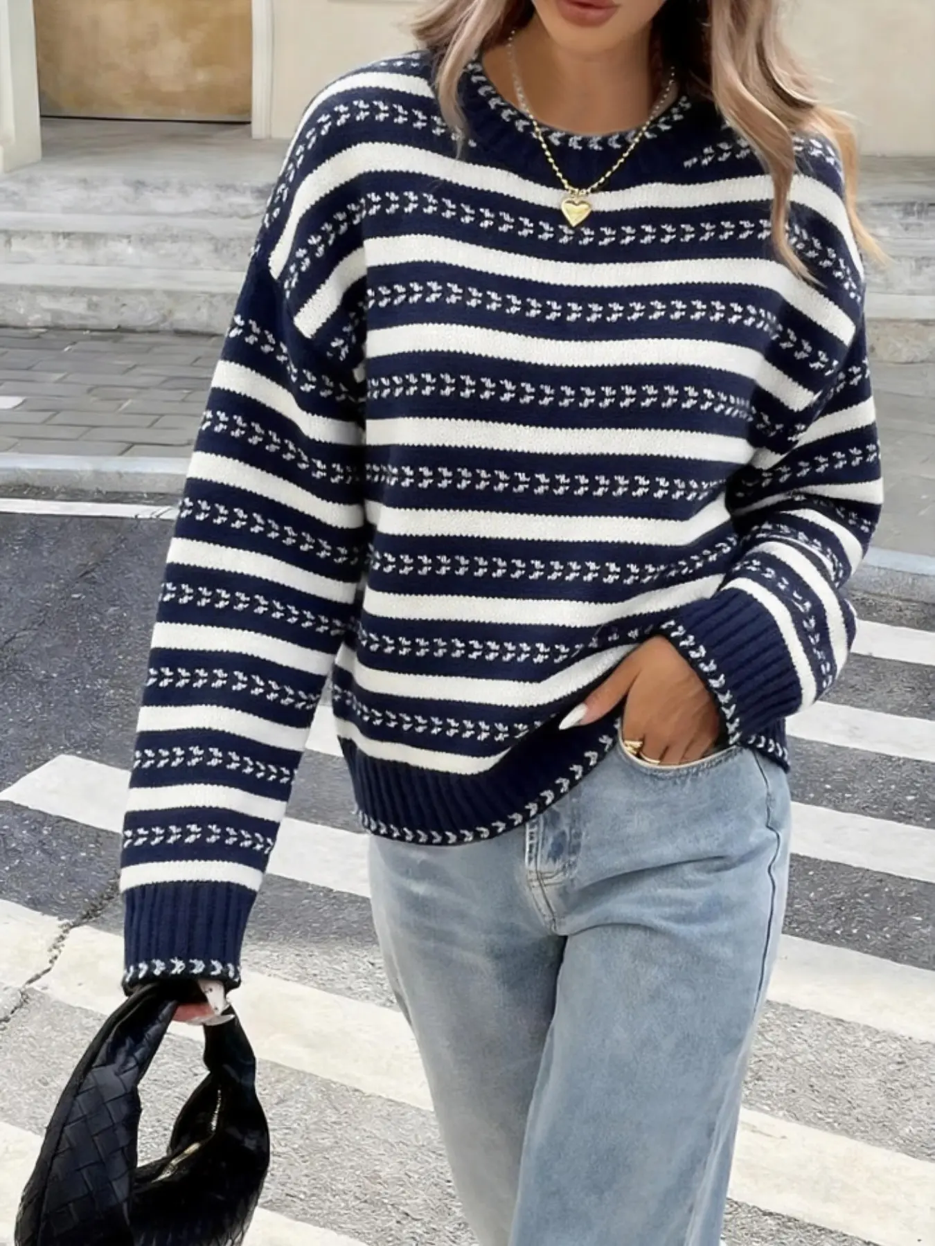 Plus Size Women's Navy Horizontal Stripes Round Neck Knit Sweater, Elegant Atmosphere, Stylish, Comfortable and Casual