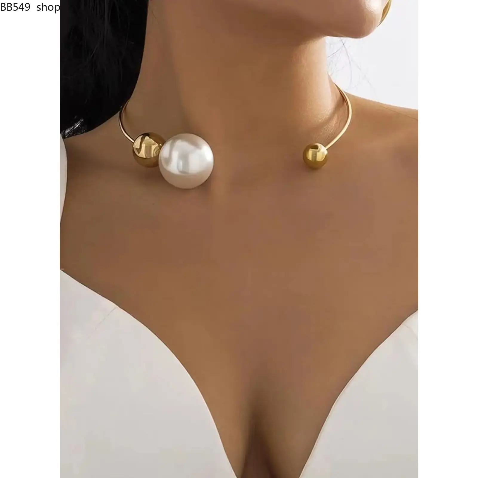 Metal Pearl Open Choker Necklace Adjustable Gold Pearl Choker Necklaces for Women Round Open Cuff Necklace Elegant Cuff Collar Necklace Statement Chain Necklace for Women Pearl Embellished Necklets Pearl Choker Jewelry