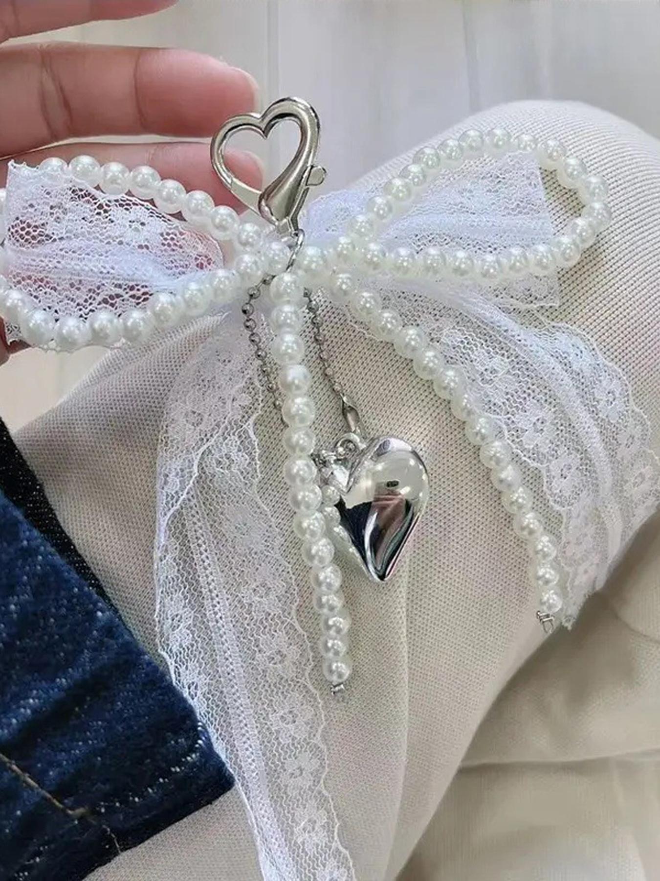 Fashionable and exquisite lace bow pendant, pearl heart-shaped pendant bag keychain pendant, sweet and cute accessories princess style, niche fashion all-match, ladies bag pendant jewelry, school bag pendant decoration, Charms for bags