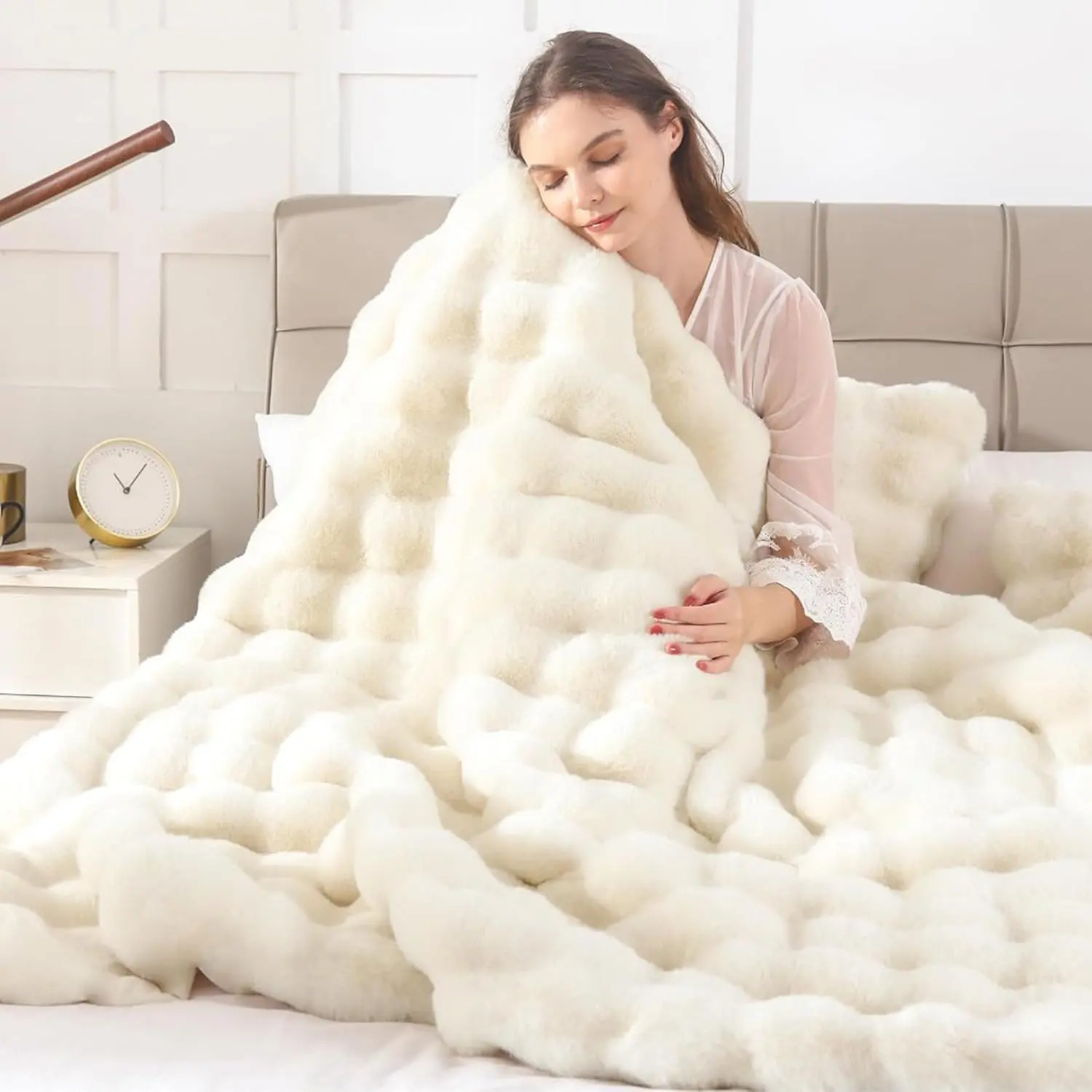 Luxury Faux  Throw Blanket, 50"x60"  Bubble Blanket, 1000GSM Ultra Soft Reversible   Blanket for Couch Sofa, Cream White