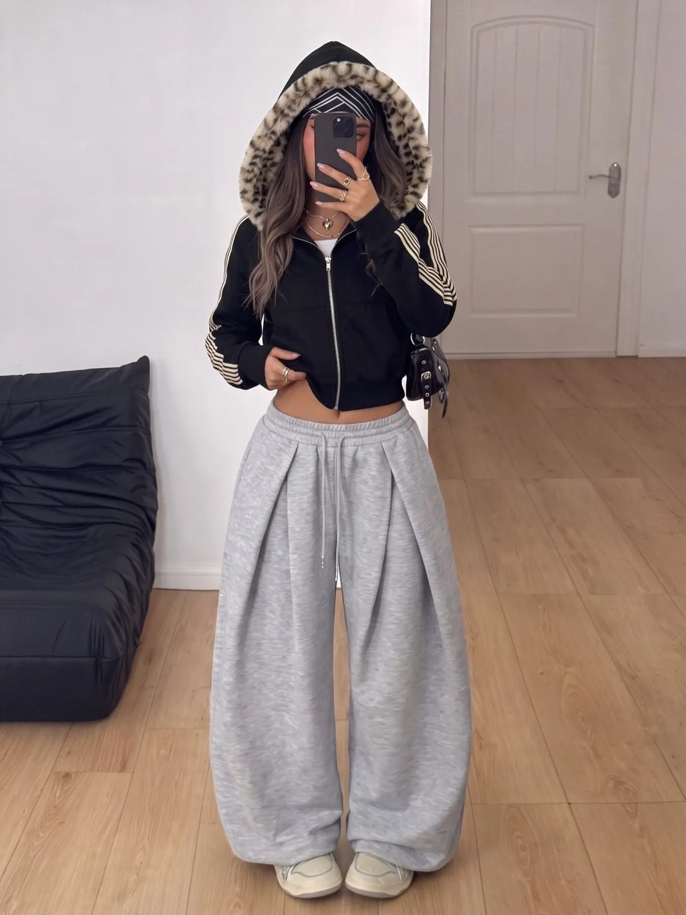 Women Y2K Millennium Spicy Girl Two Piece Matching Tracksuit Soft Fleece Solid Black Leopard Fur Lined Hood Zip Up 3 Striped Crop Jacket Heather Grey Front Pleat Drawstring High Waist Wide Leg Floor Length Sweatpants For Street Campus Daily Wear 2026 Tren