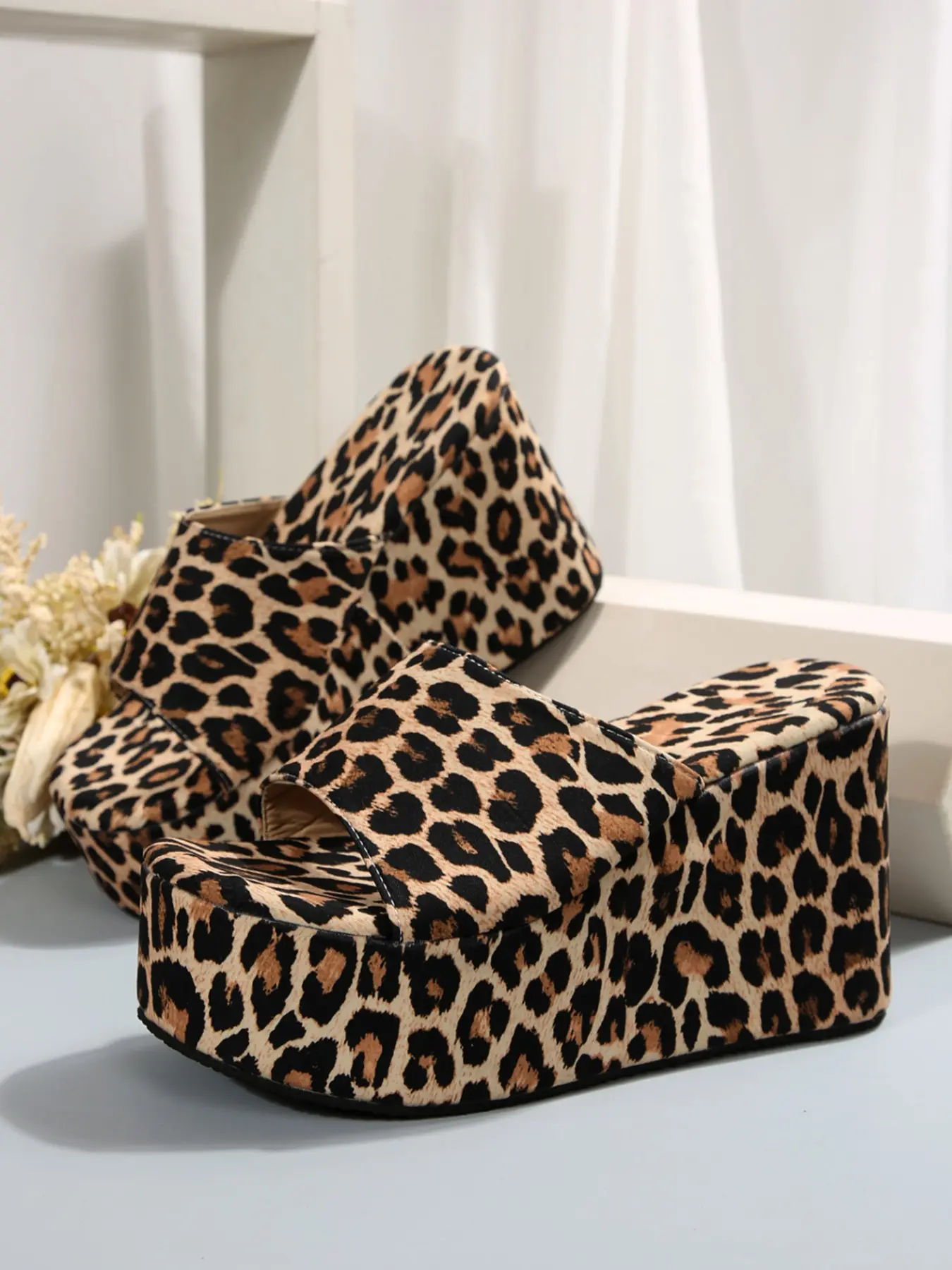 Women's Canvas Animal Print Slip On Open Toe Wedge Platform Slide Sandals Soft Contoured Cushioned Insole Non Slip All Day Walking Y2K Retro Casual Footwear Cow Print Leopard Print Two Fashion Tones