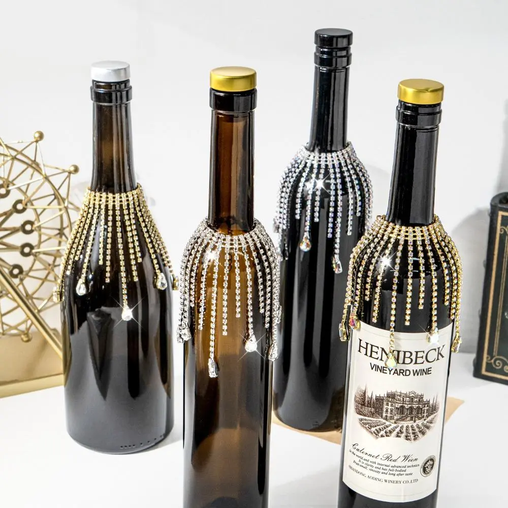 Exquisite Luxury Rhinestone Wine Bottle Hanging Tassel Ornament, Sparkling Teardrop‑Style Decor Piece, Glamorous Accent Ornament, Perfect for Wedding Banquet, Engagement Ceremony, Holiday Party, Dining Table Centerpieces and Event Table Layout