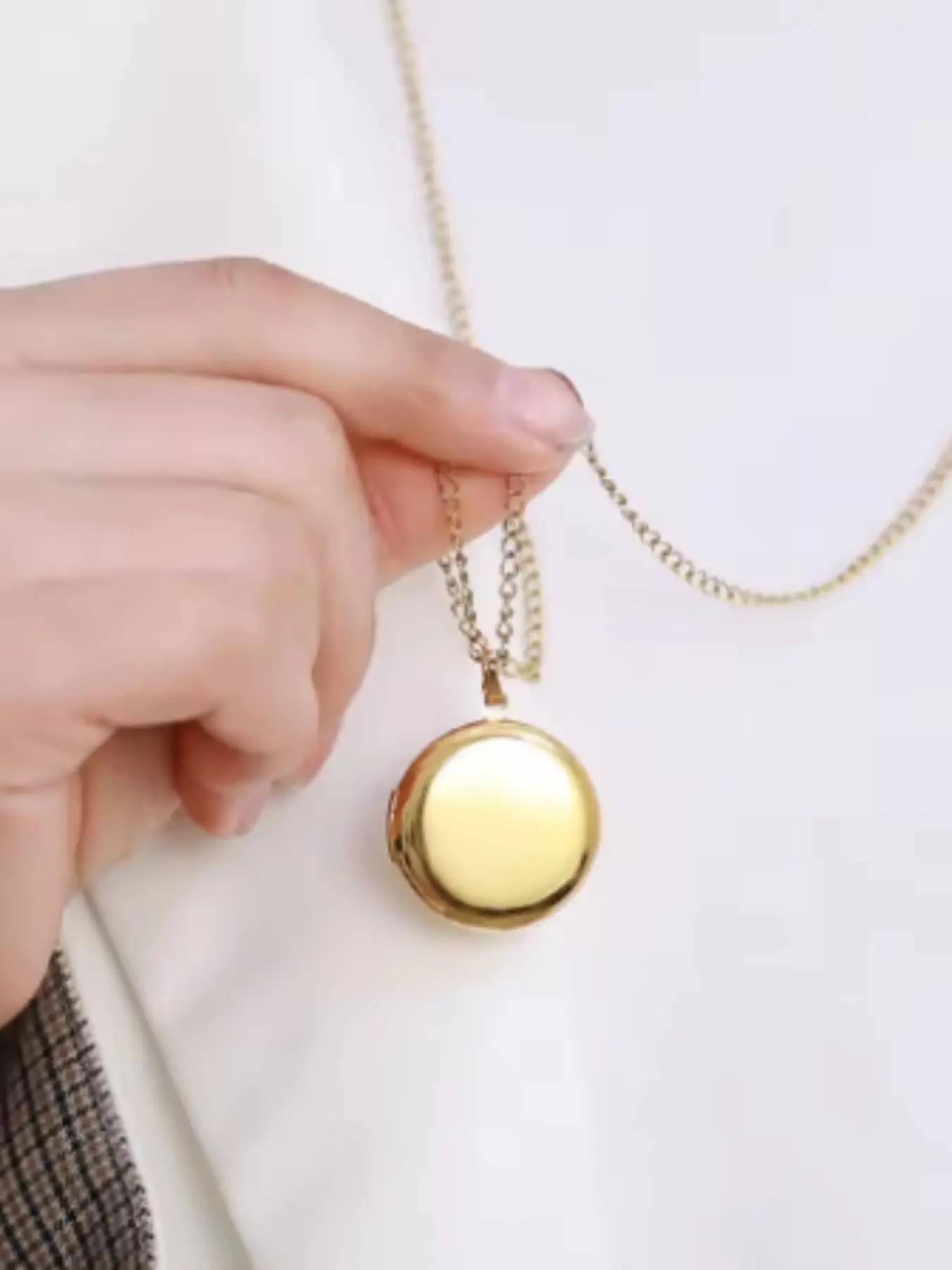1-piece Openable Round Photo Box Pendant Necklace DIY Photo Frame Accessory Mirror Polished Metal Pendant Necklace