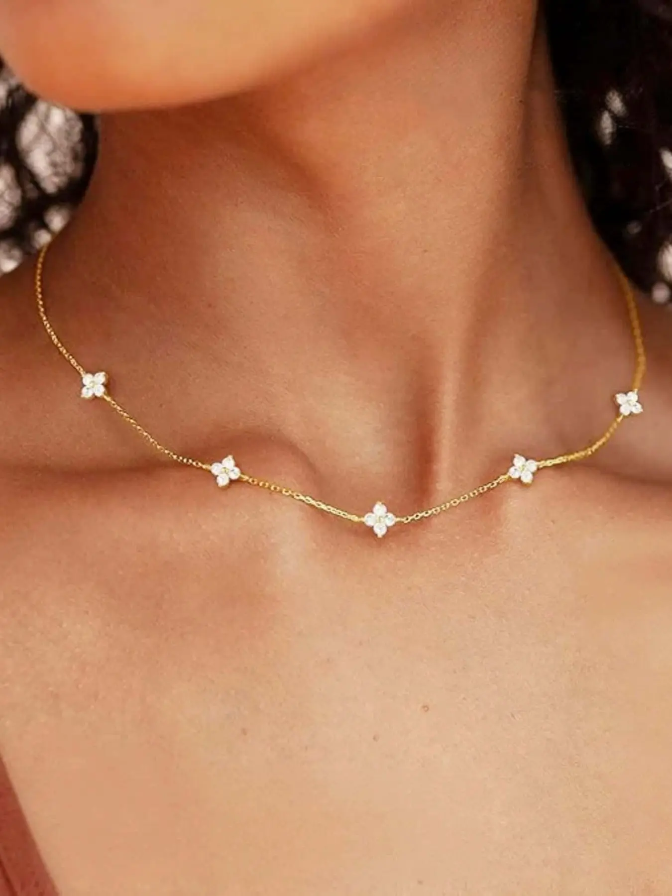 1pc Rhinestone Clover Chain Necklace, Fashionable Simple Lucky Clover O-Chain Lockbone Pendant, Elegant Versatile Daily Costume Jewelry for Women