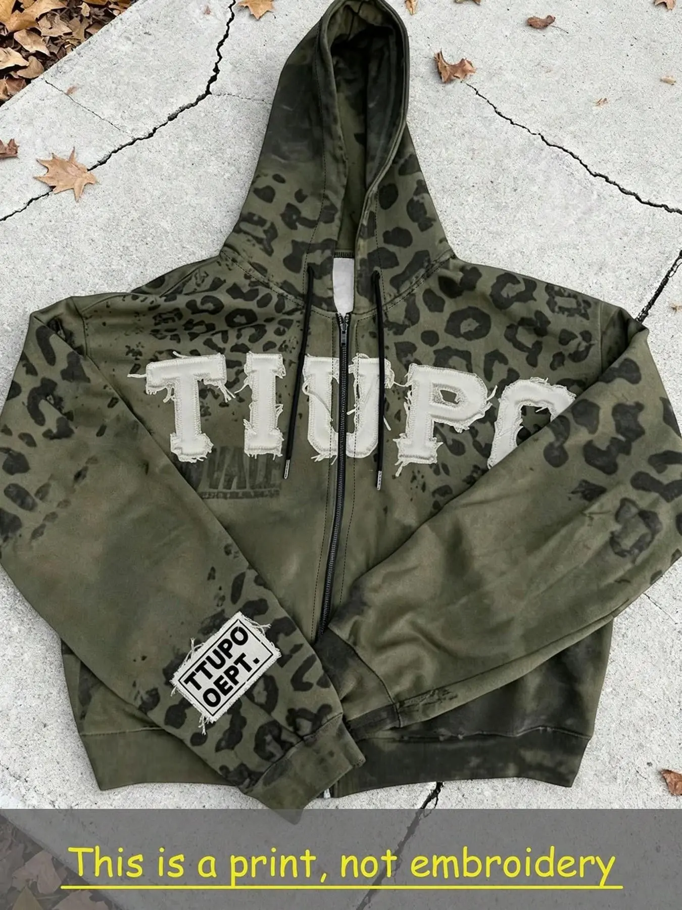 Autumn vintage olive leopard print zip-up hoodie, casual Y2K street style, perfect for everyday outings, parties, and concerts, trendy grunge-style loose jacket, unisex Vintage Hoodies #LeopardHoodie #ZipUpHoodie