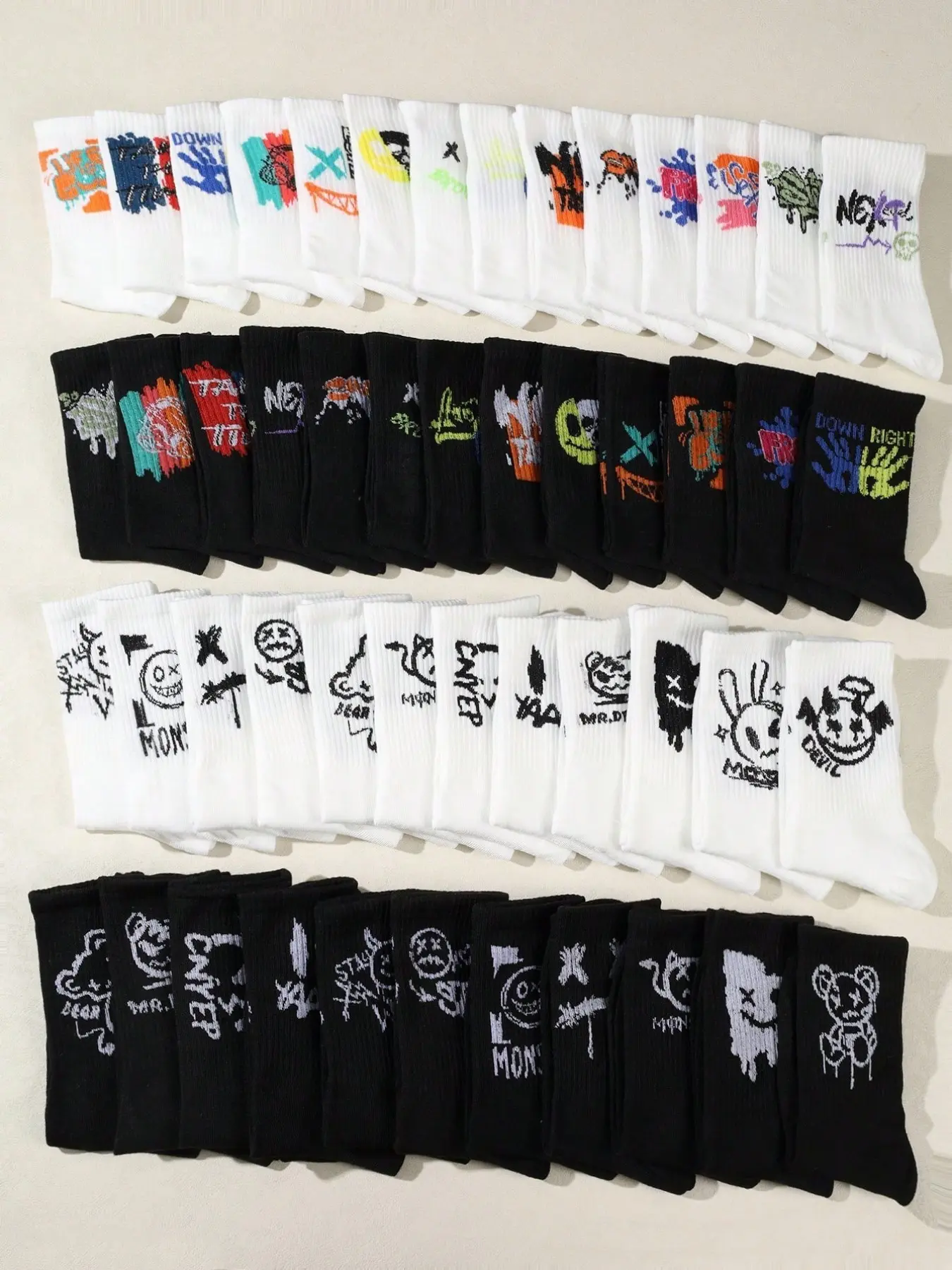 Men's Graffiti Fashion Street Style Crew Socks, Comfortable Soft Stretch Ankle Socks, All-Season Daily Wear, Sport & Casual, Novelty Socks