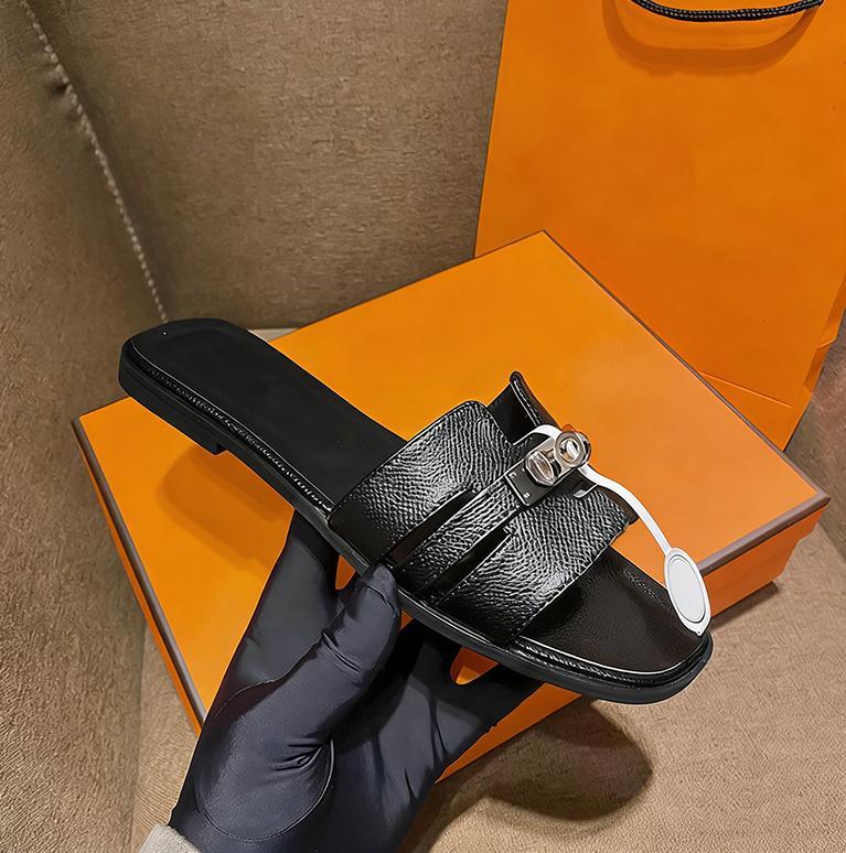 Women's Flat Slippers with Metal Buckle - Stylish & Versatile Spring/Summer New Arrivals SpringStatements Casual Flip Flops Girl Sandal Walking Shoes Footwear