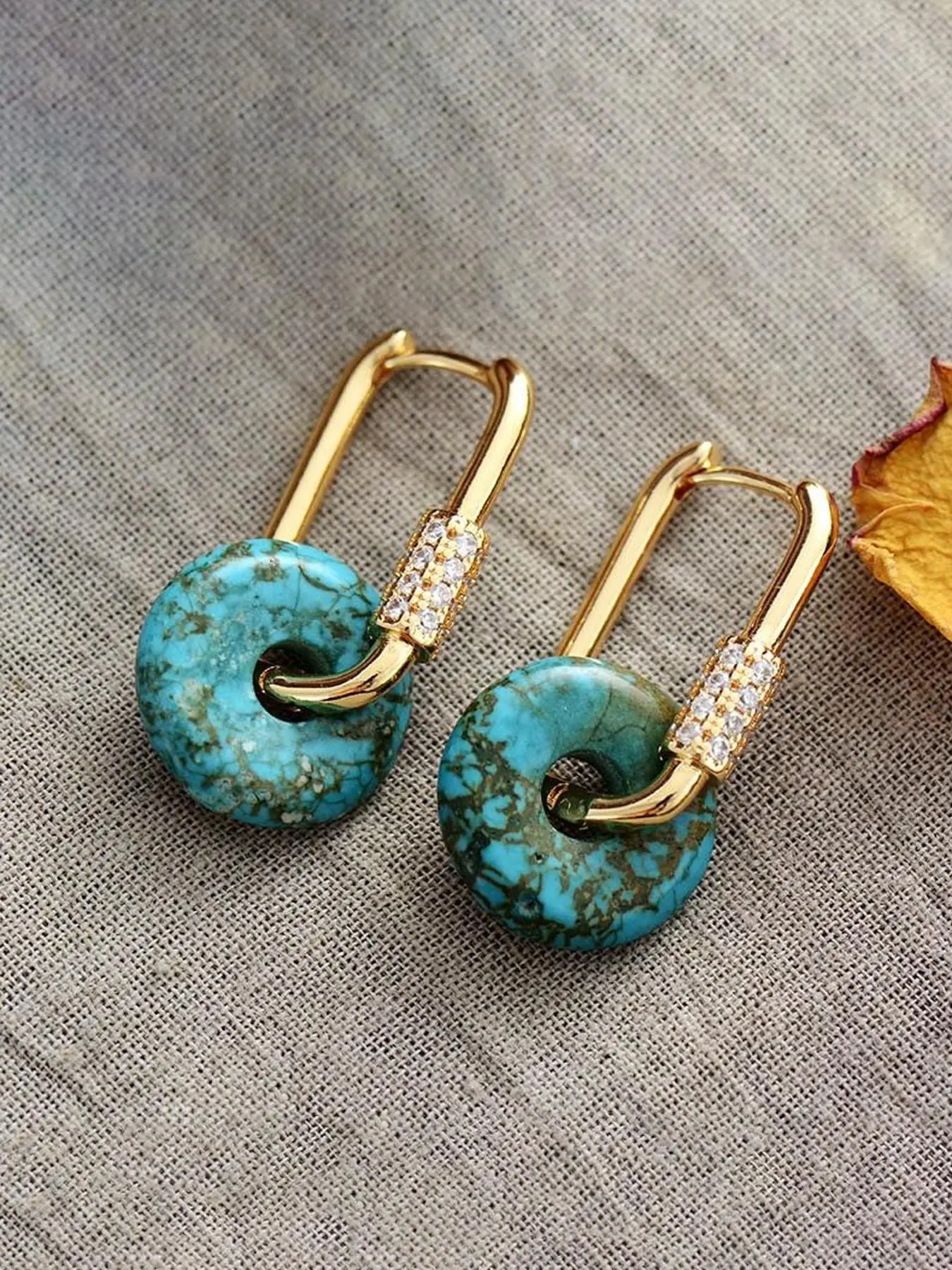 1 Pair Natural Turquoise Donut Dangle Hoop Earrings for Women, Daily Wear Gold Tone Rectangular Huggie Earrings With Paved Zircon Boho Vintage Round Donut Stone Drop Earrings, Ethnic Daily Vacation Fashion Costume Jewelry Gift for Her