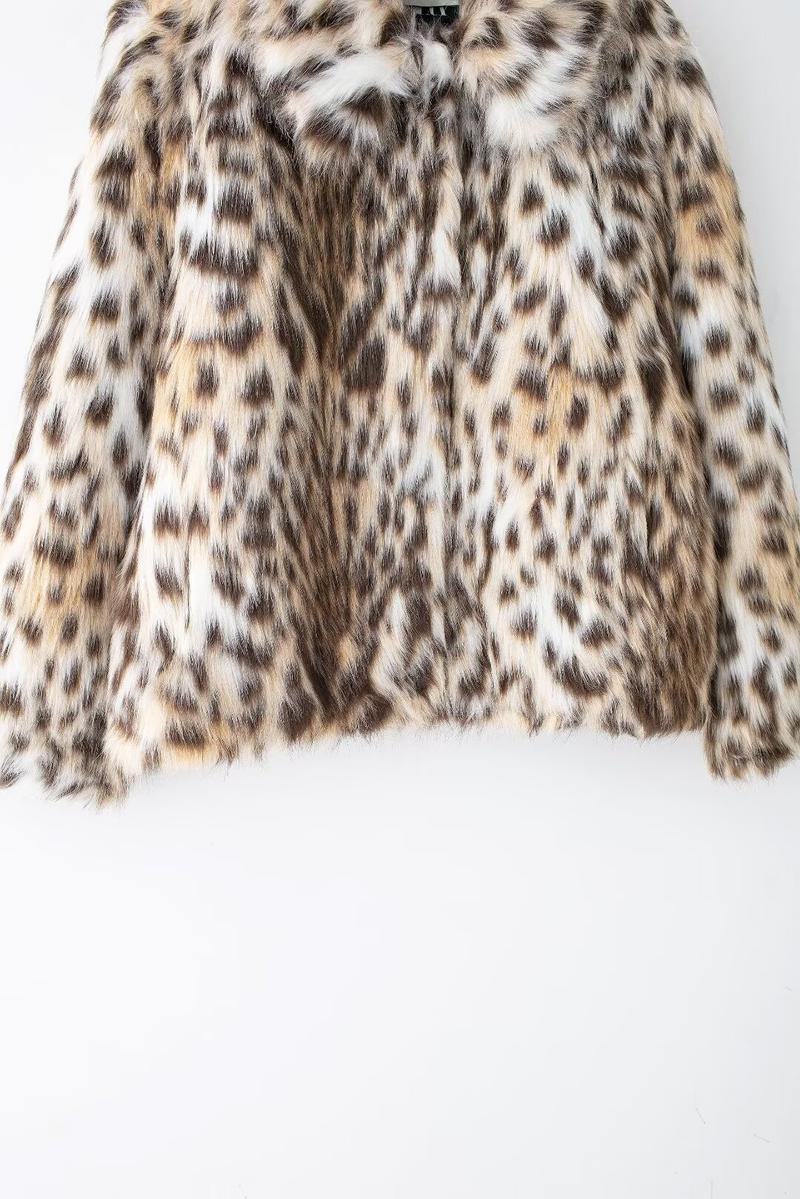 BIGWIG women's fashion leopard faux fur short jacket, plush stand collar splicing warm coat, lapel long sleeve side pocket casual coat, winter leopard faux fur loose slim fit warm coat, elegant winter fashion