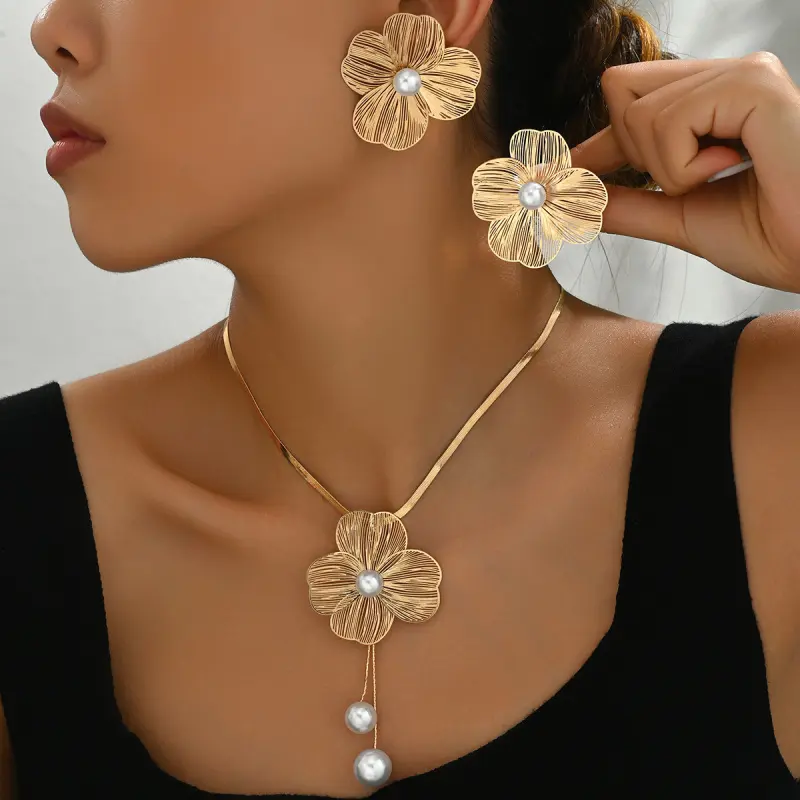 Loveden-European & American Style Flower Jewelry Set - Necklace and Earrings, Pearl Inlaid, Versatile Minimalist Long Clavicle Chain Jewelry for Women