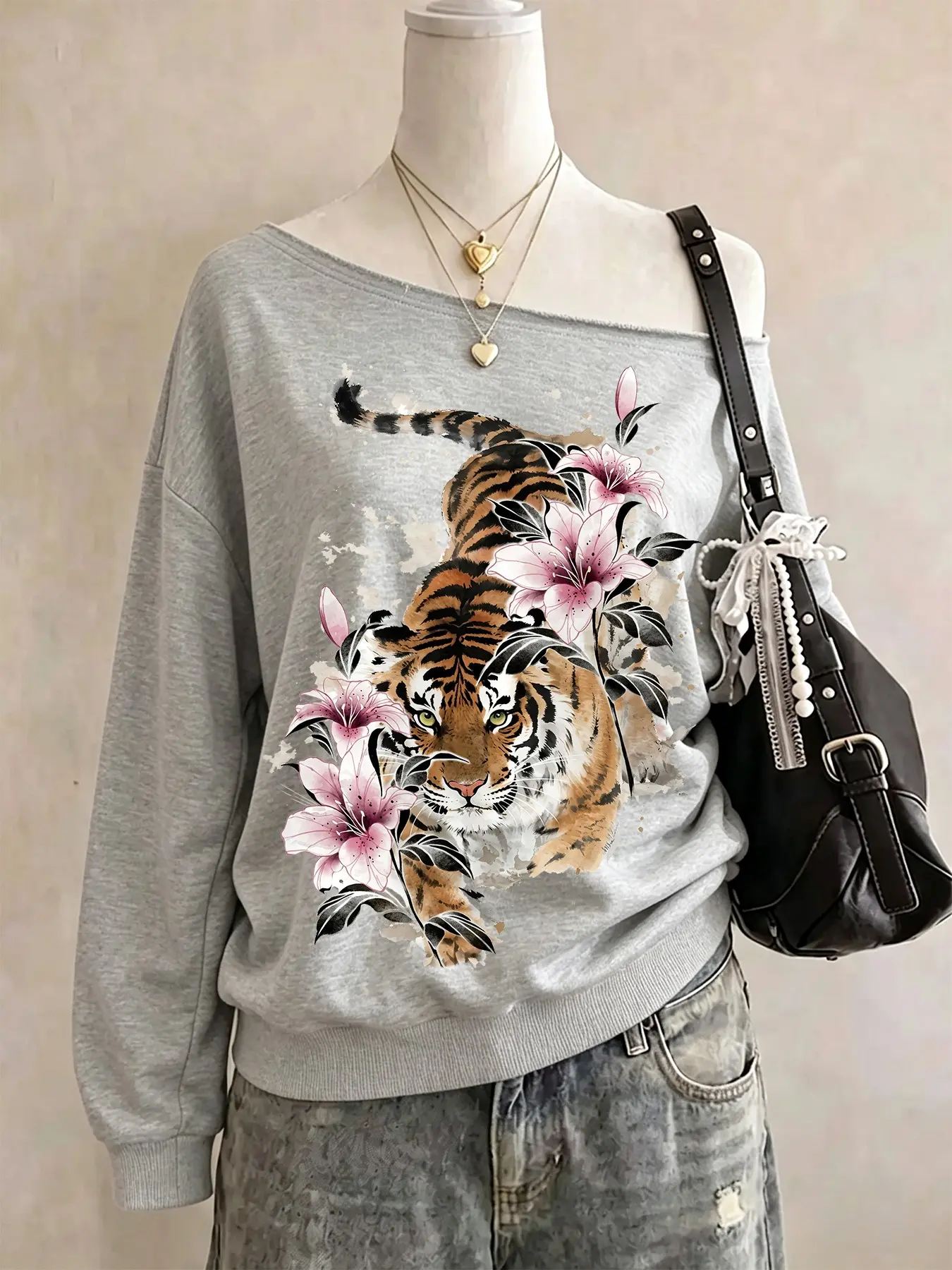 Women's Off‑shoulder Top, Tiger & Floral Print Sweatshirt, Vintage Lazy‑style Loose Drop‑shoulder Trendy Long‑sleeve Pullover Top
