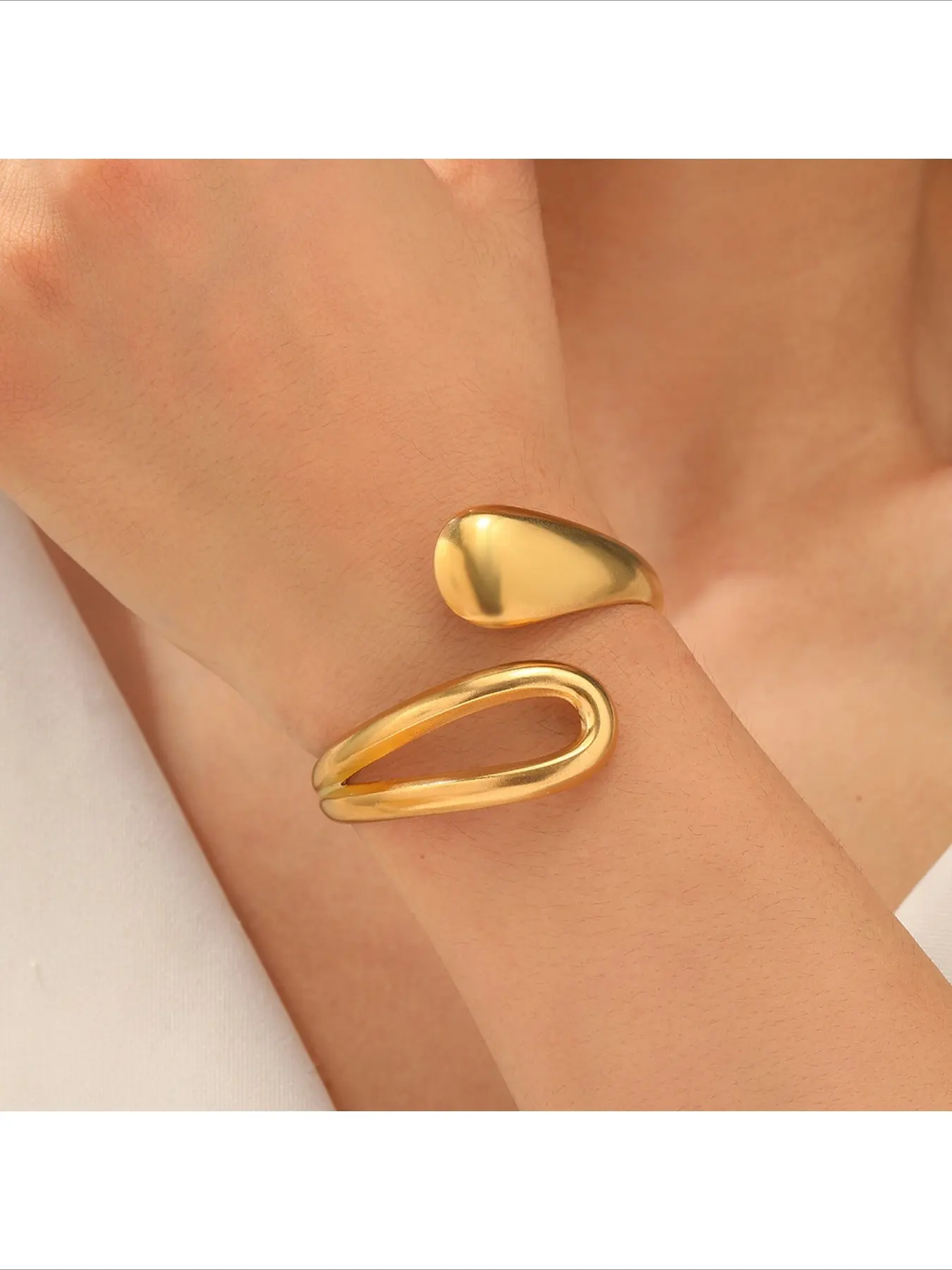 Ins European American Retro Teardrop Interlocking Open Bangle Minimalist Design High End Sense Elegant Versatile Bracelet