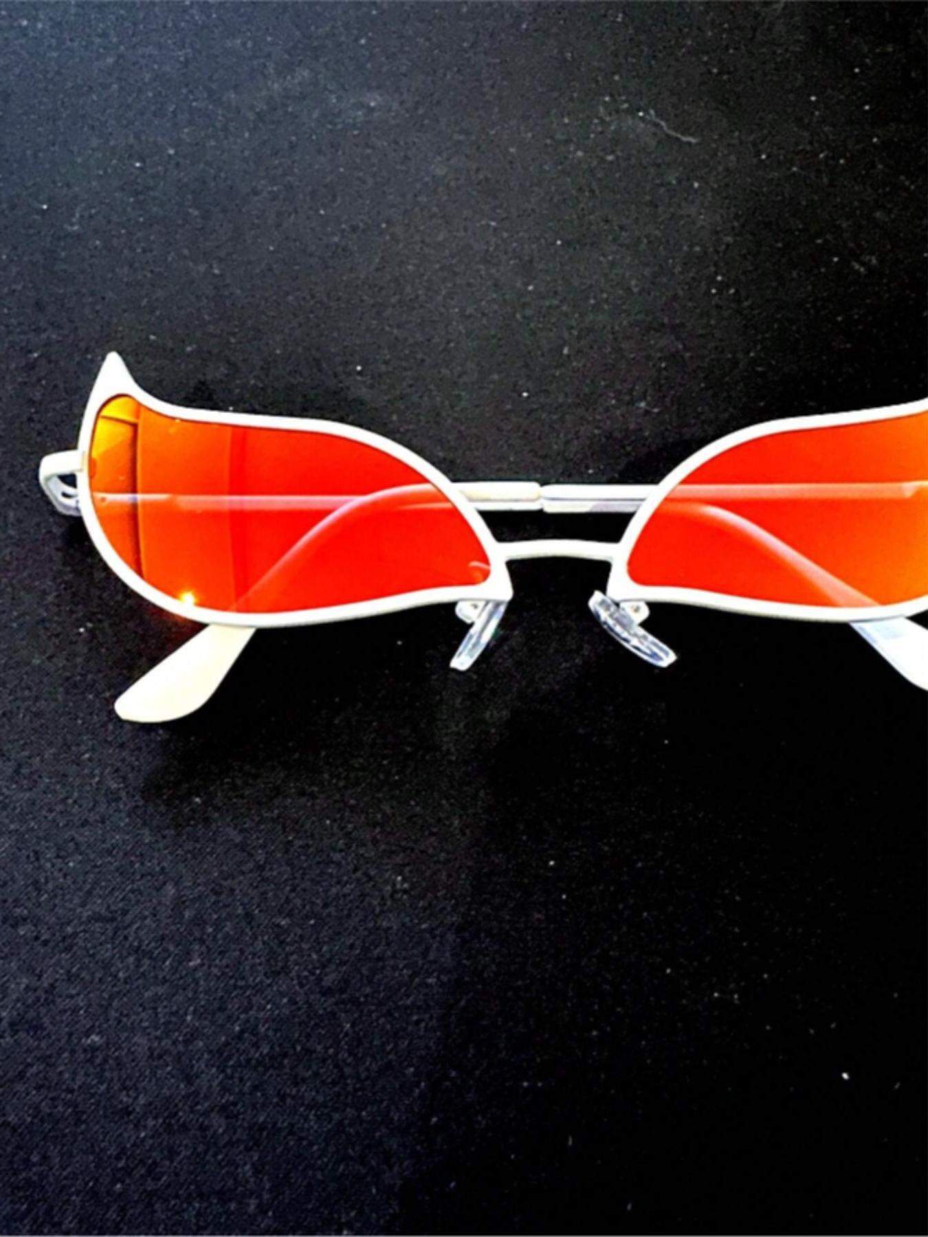 Donquixote Doflamingo Cat Eye Cosplay Sunglasses, 1 Pair Novelty Sunglasses for Men & Women, Funny Vintage Sun Glasses Male Female Eyewear for Daily Use, Trendy Shades, Summer Sunglasses, Stylish Glasses, Funky Sunglasses, Trendy Styling Sunglasses