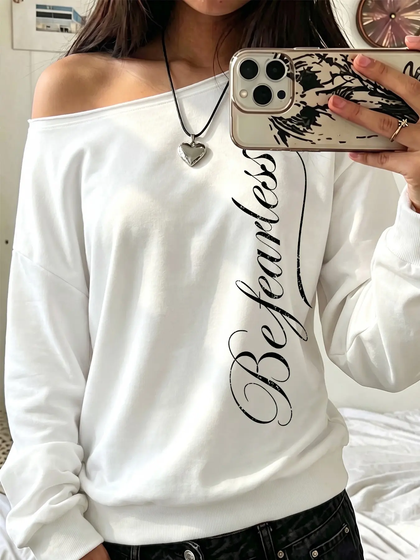 Women's Off‑shoulder Top, Cursive Letter Print Sweatshirt, Vintage Lazy‑style Loose Drop‑shoulder Trendy Long‑sleeve Pullover Top