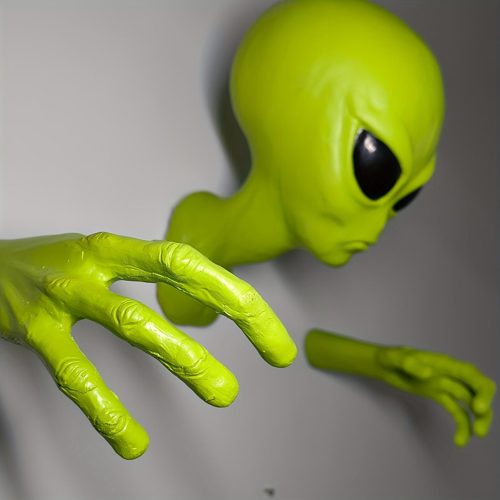 3D Alien Head & Hand Design Wall Mounted Decor Creative Wall Hanging Ornament, Wall Art Decor for Home Living Room Bedroom, Poster, Wall Art Decoration