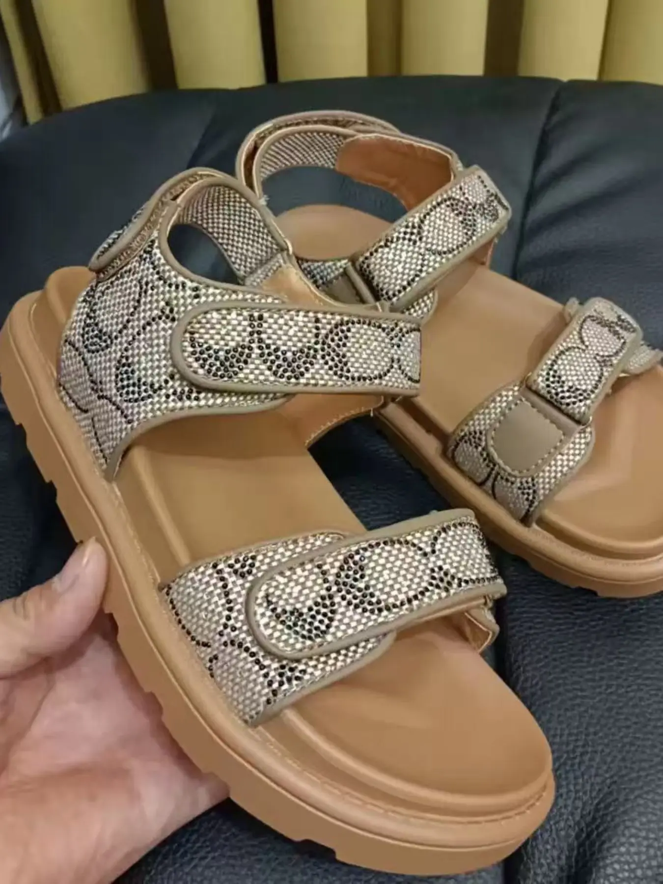 Summer New Thick One-Word Fish Mouth Velcro Fashionable Rhinestone Sandals, 2026 Casual Versatile Outdoor Beach Fashion Women's Shoes Glitter Decorated Sandals