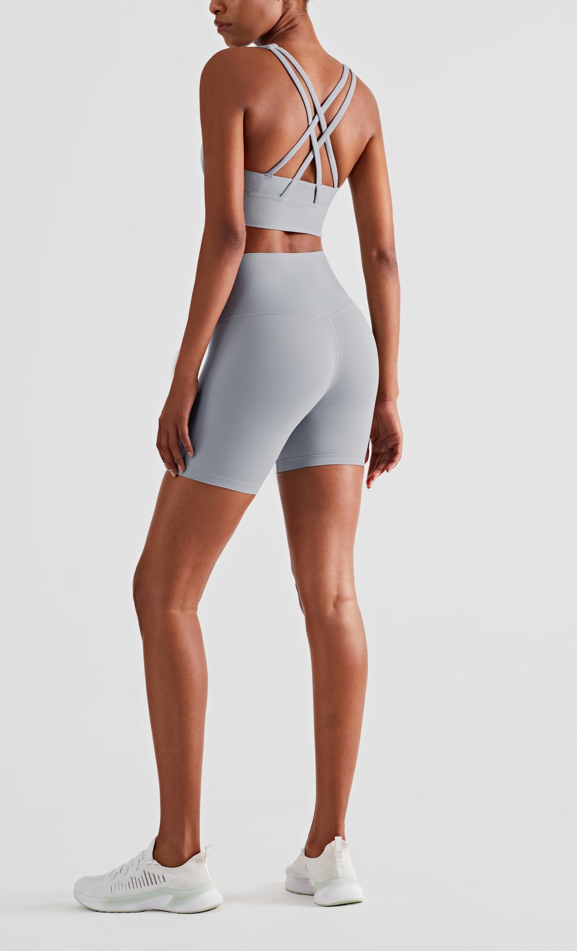 Spring and summer nude-feel running sports shorts for women, high-waisted, tummy-tightening, butt-lifting, three-quarter length pants for fitness, outdoor cycling, and yoga