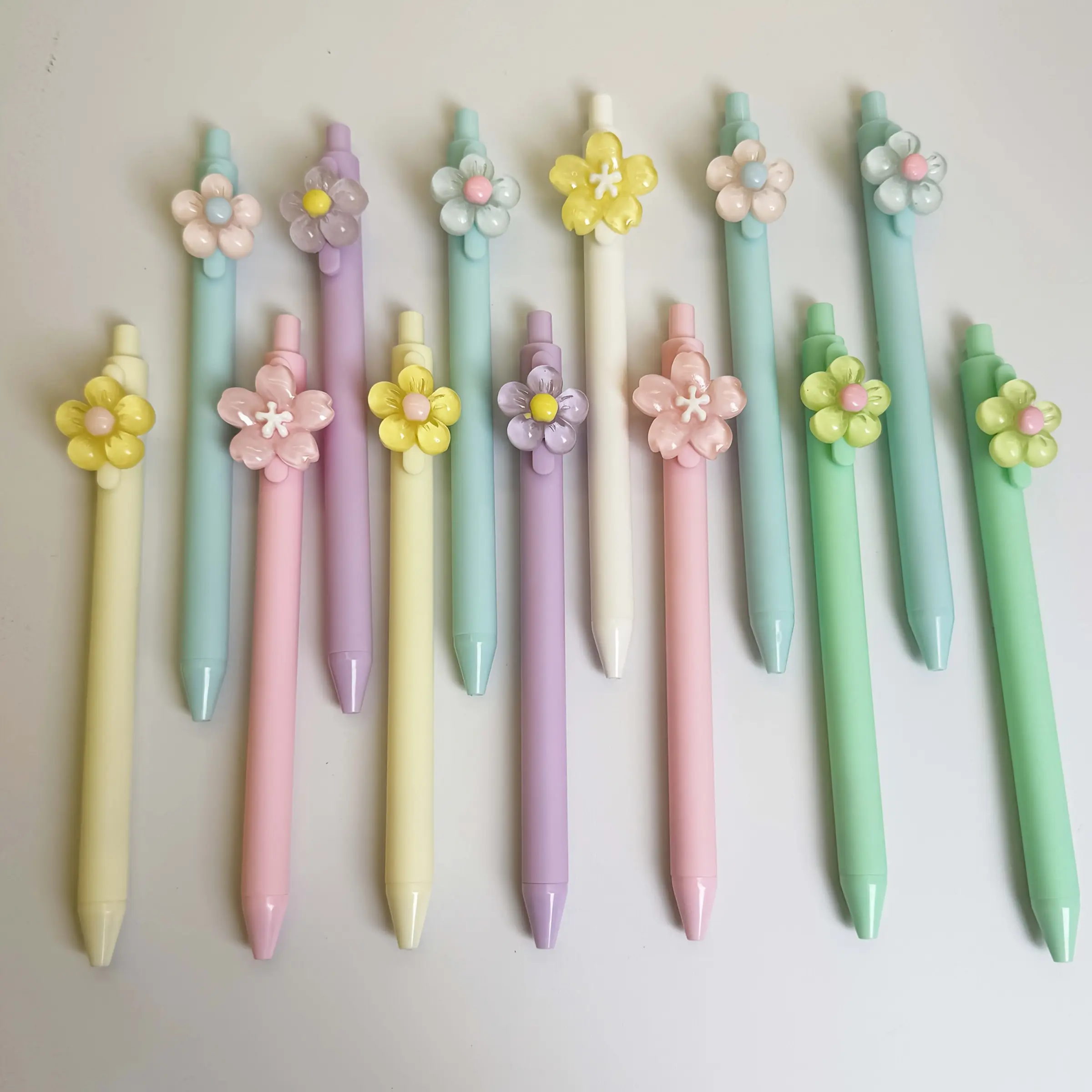 12/20/25pcs Flower Colorful Ballpoint Pens, Aesthetic Pens, Random Styles, Perfect for Gifts, Classroom Rewards, Holiday Presents, School Supplies