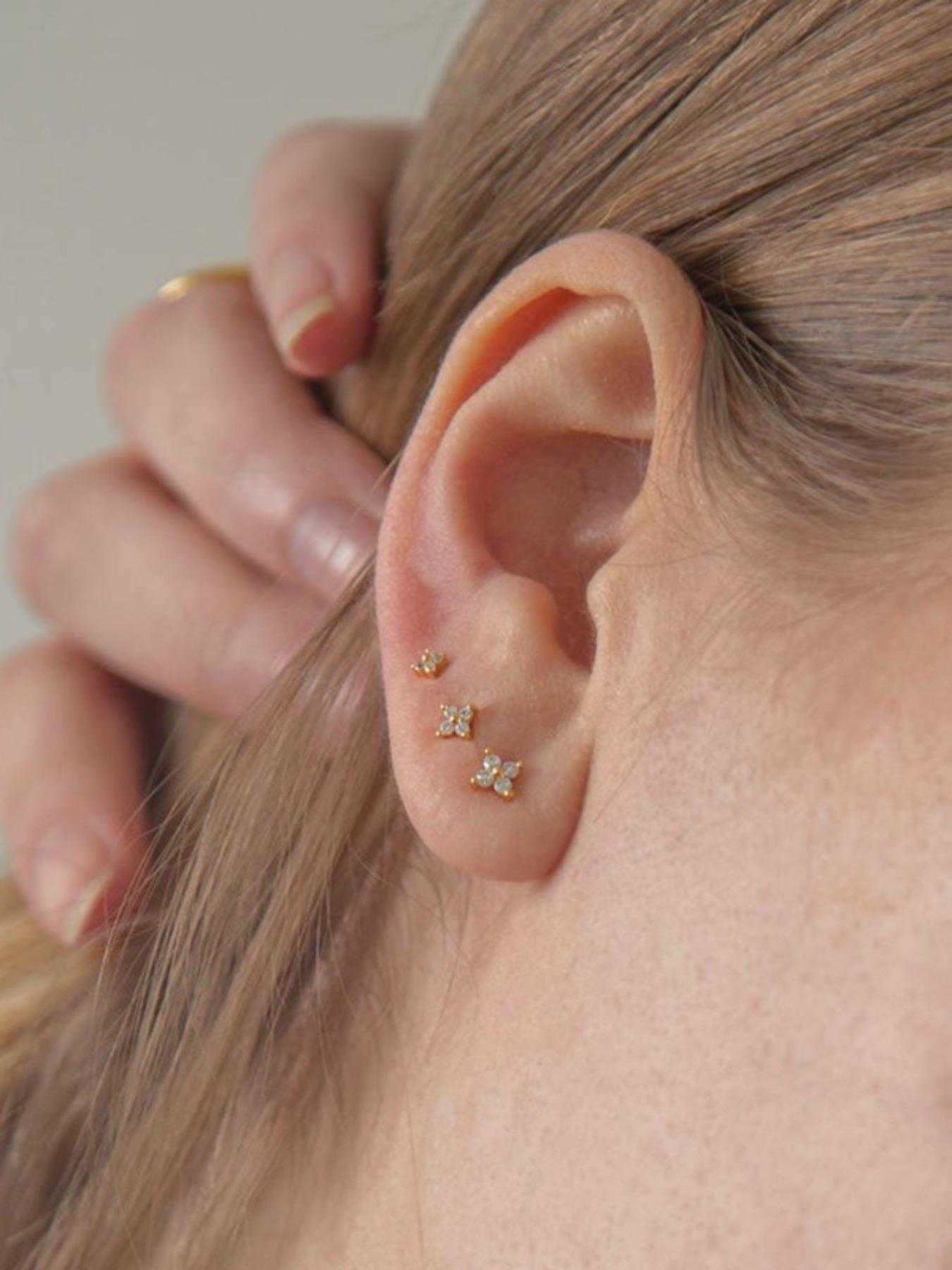 Tiny Gold Clover Design Stud Earrings, Fashionable Earrings for Women & Girls, Trendy All-match & Exquisite Jewelry for Birthday Gift