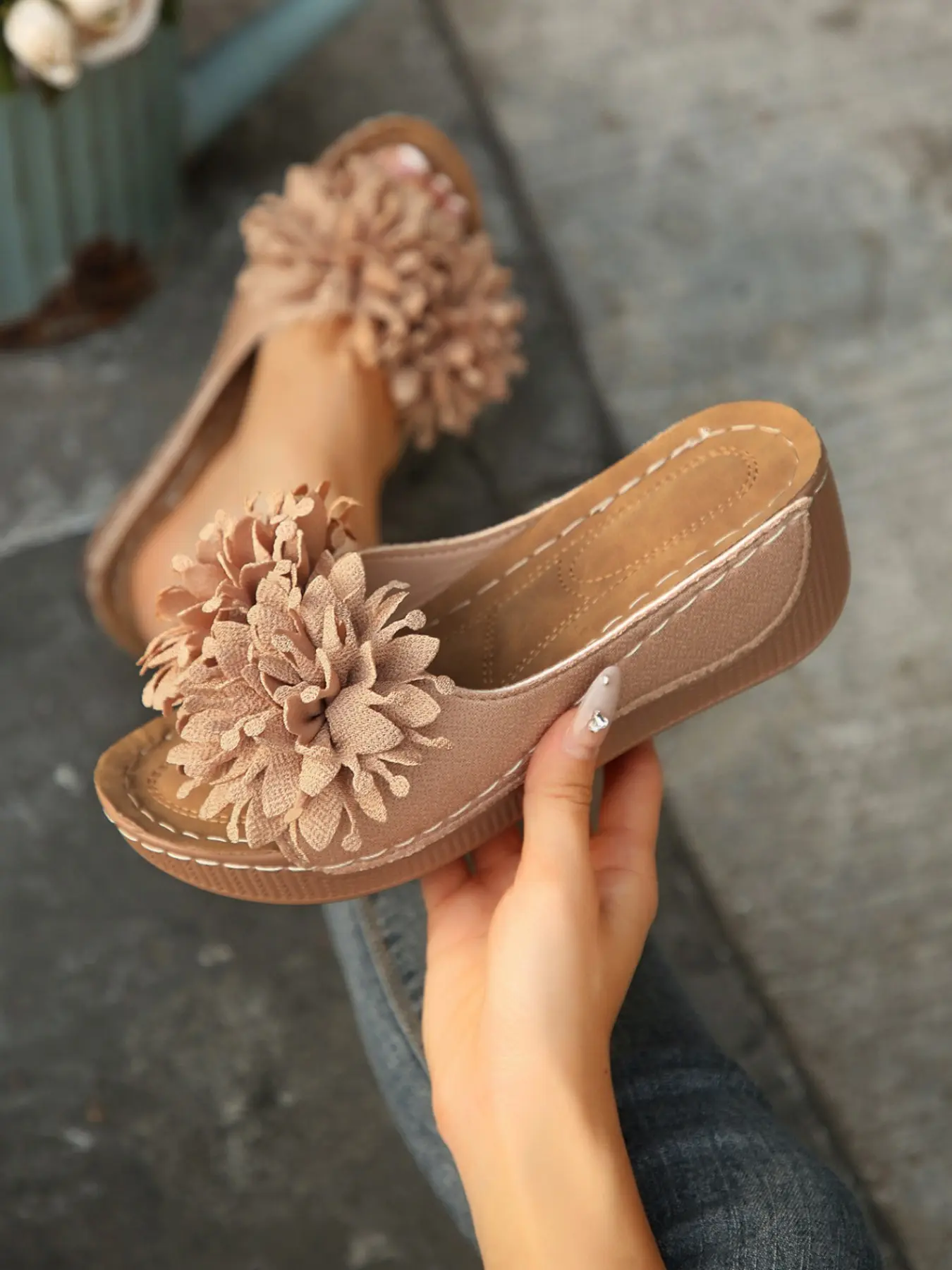 Women's Thick Sole Open-Toe Embellished Sandals, Floral Decoration, Soft Insole, Casual Flip Flops, Perfect for Shopping and Vacation