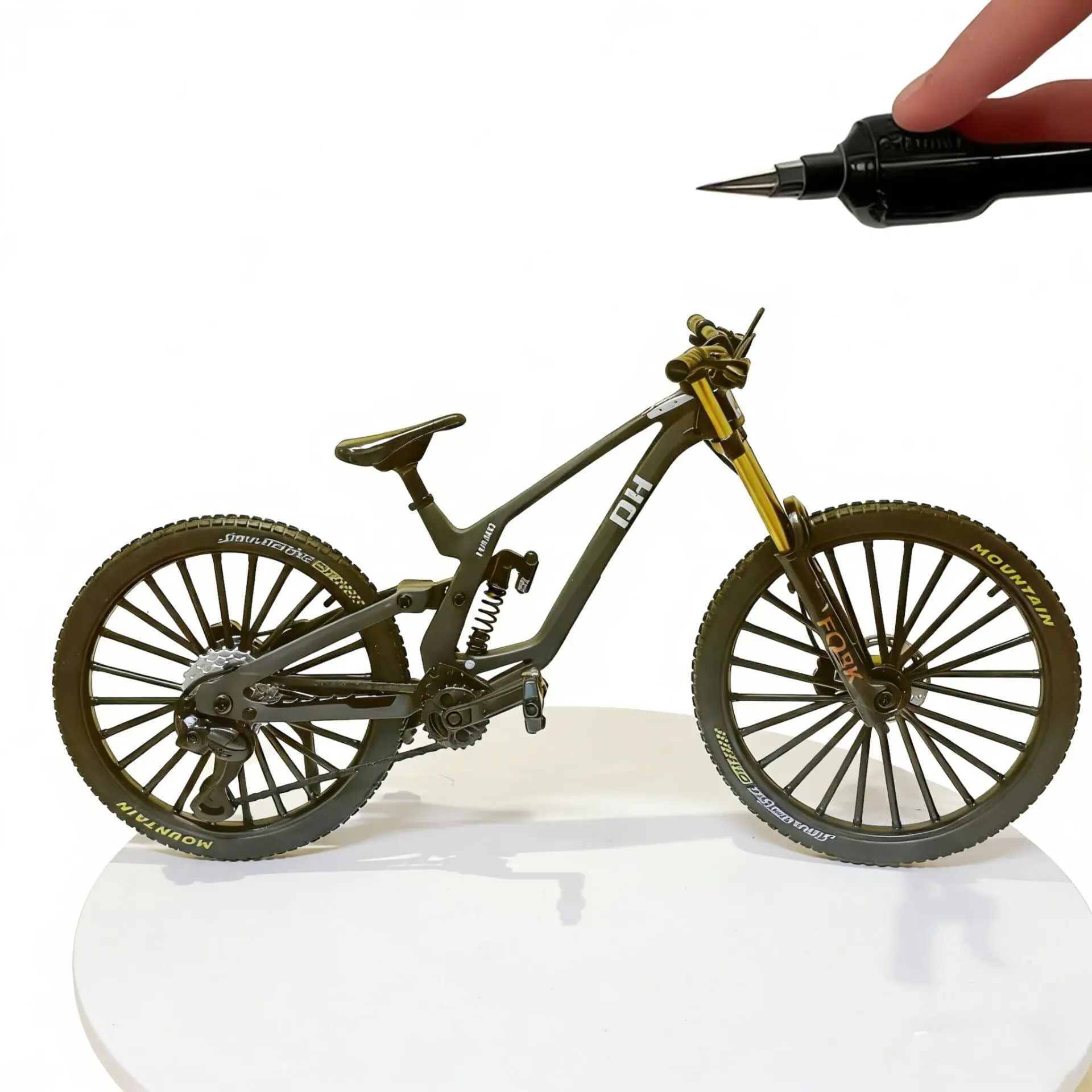 New Alloy Bicycle Model, Mountain Bike, Road Bike, Desk Decor, Collectible Mini Bike Figurine, Miniature Models, Home & Office Decor, Christmas Gift, Figurines for collectors