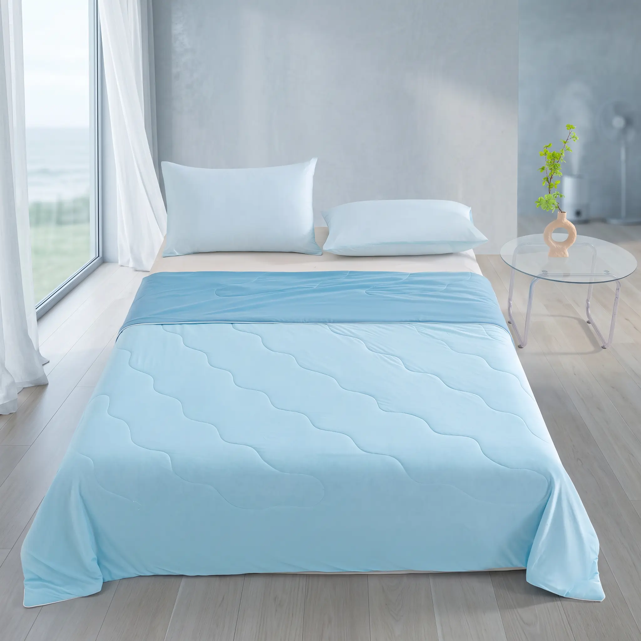 Double-sided design cooling blanket, soft and silky, breathable – lightweight, bamboo fiber rayon – ideal for heat-sensitive individuals and night sweats – machine washable – a thoughtful gift