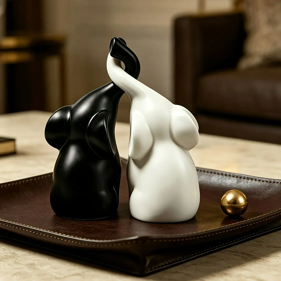 2pcs Modern Couple Elephant Sculpture, Home Decor Sculptures, Nordic Style Home Decor, Creative Animal Art, Perfect for Decoration and Gift, Unique Love Ornament