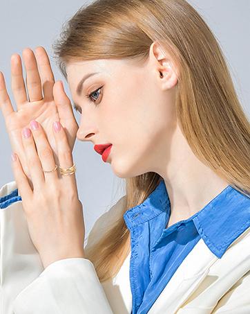 LOYALLOOK 65counts Bohemian Knuckle Ring Midi Ring Set Hollow Silver Gold Vintage Stackable Rings Fashion Finger Knuckle Midi Rings for Women Alloy